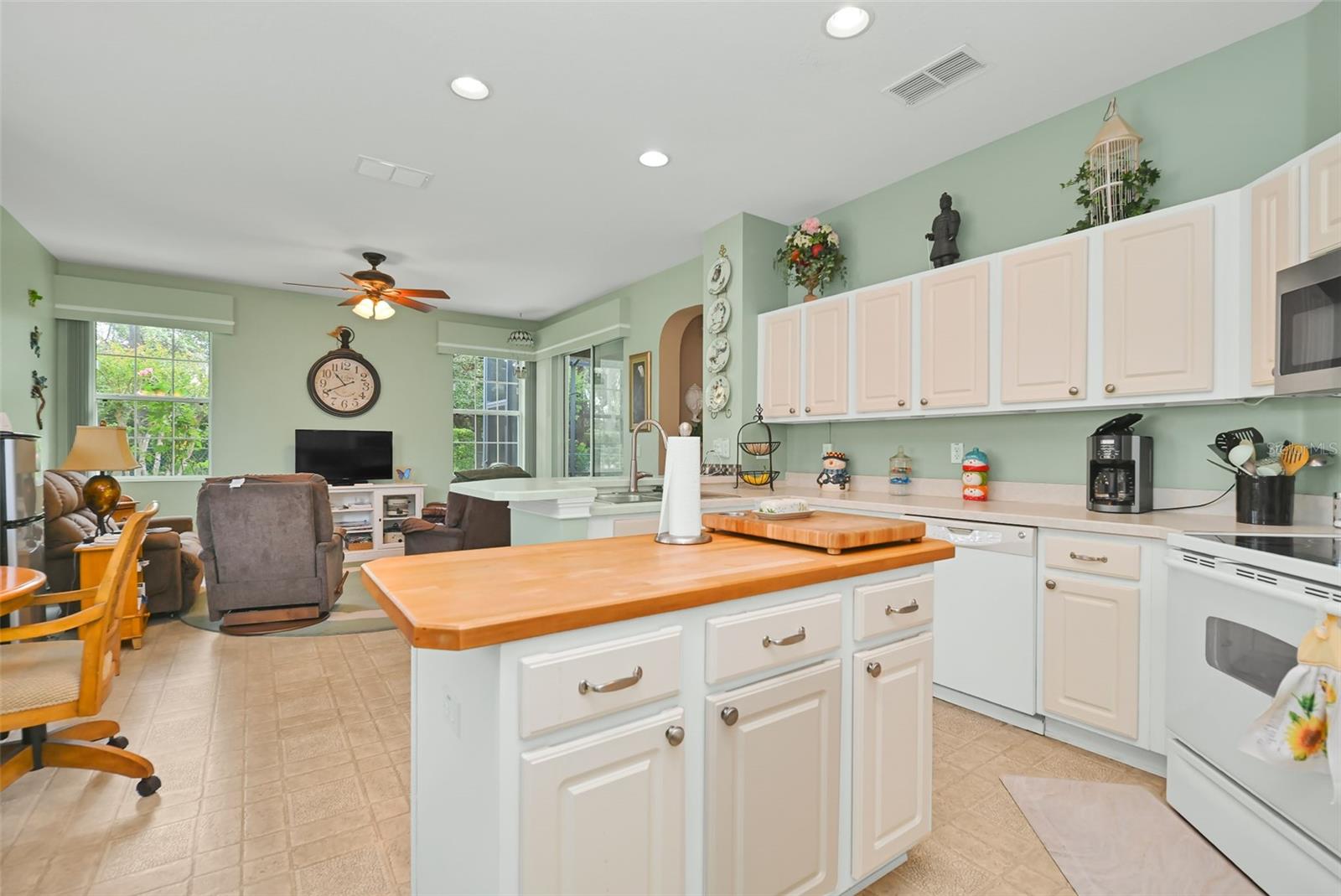 7981 Sw 81st Loop Property Photo 14