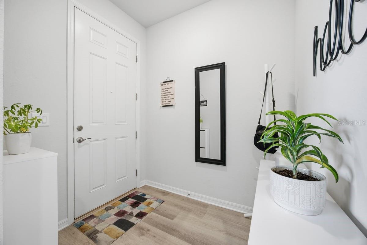 5813 Millhouse Way Property Photo 2