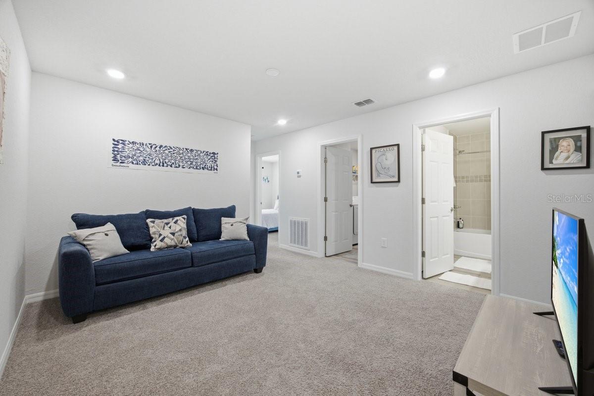 5813 Millhouse Way Property Photo 11