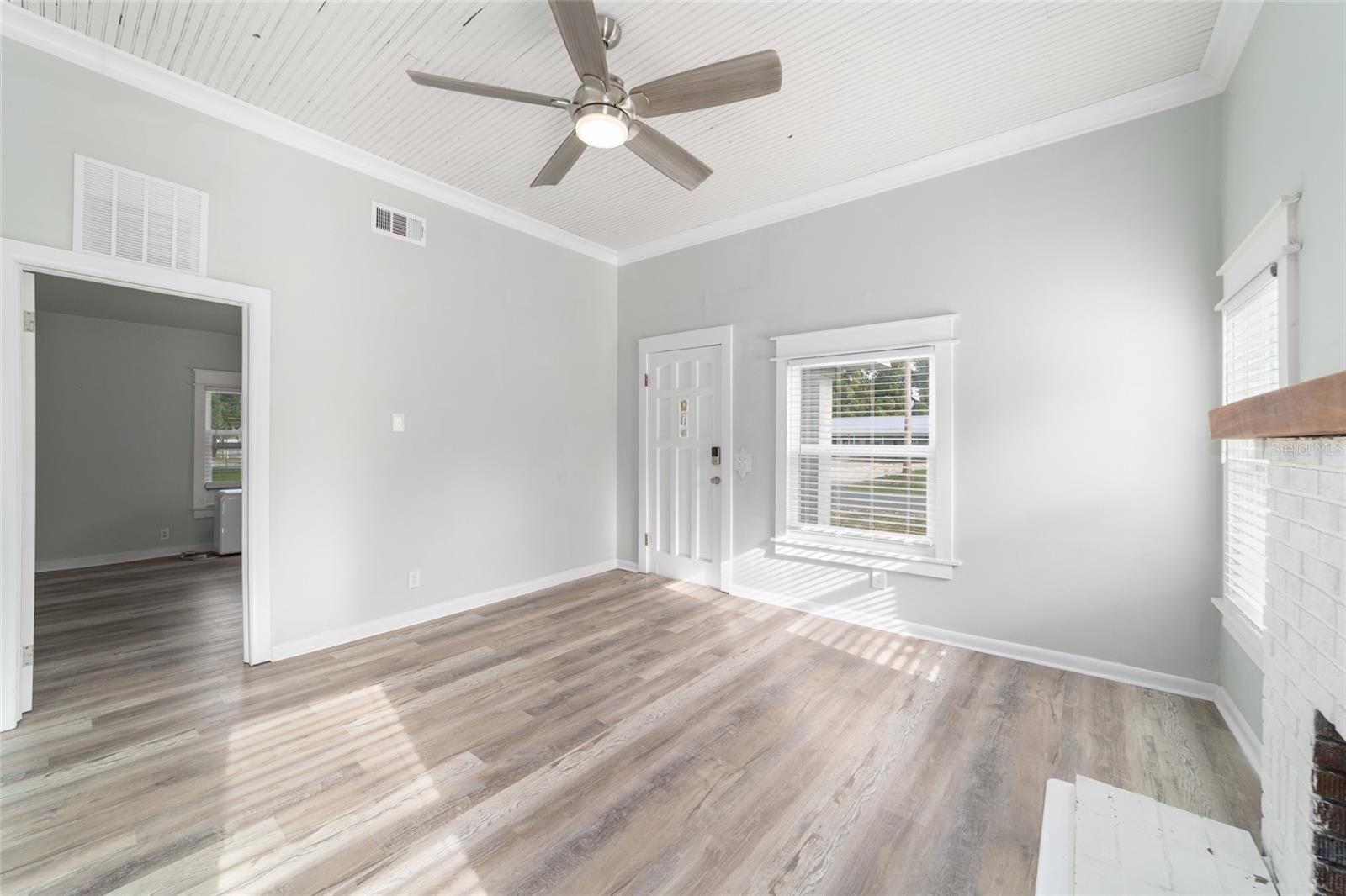 20837 Walnut St Property Photo 10
