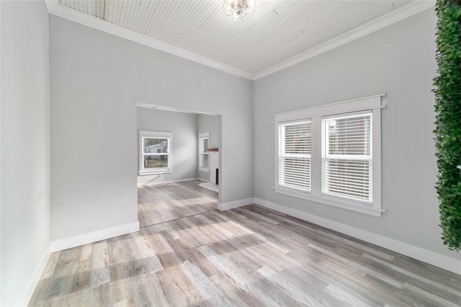 20837 Walnut St Property Photo 15