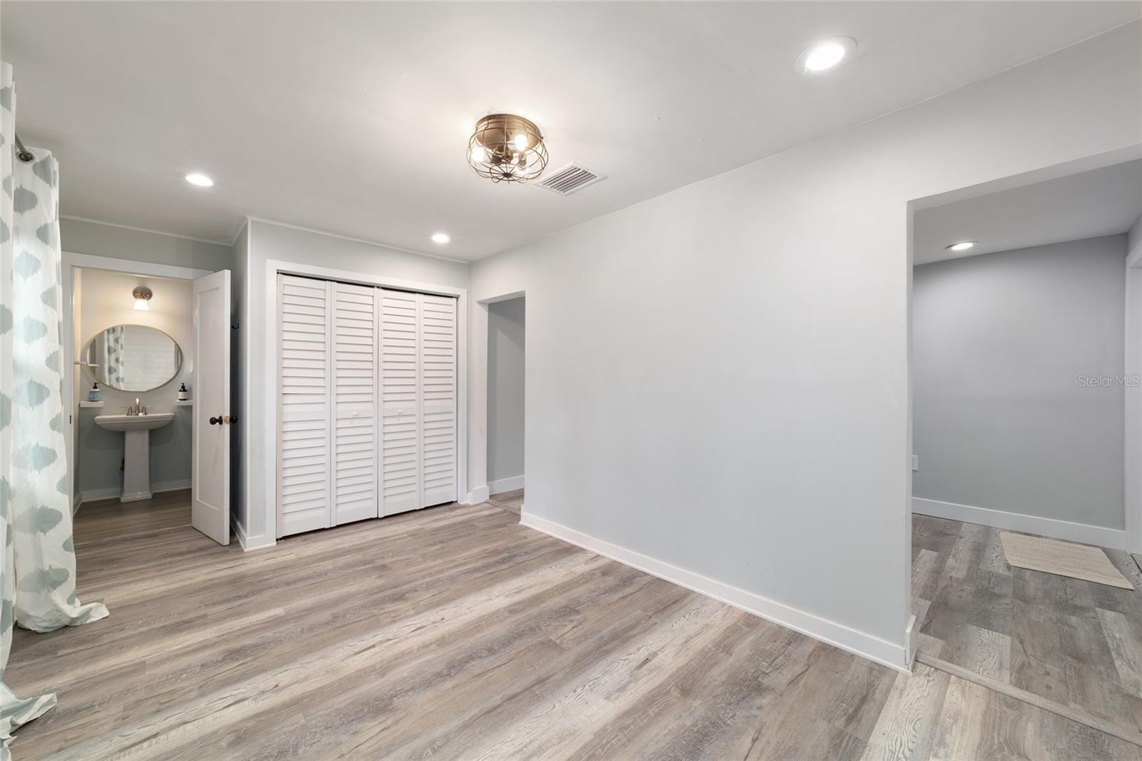 20837 Walnut St Property Photo 25