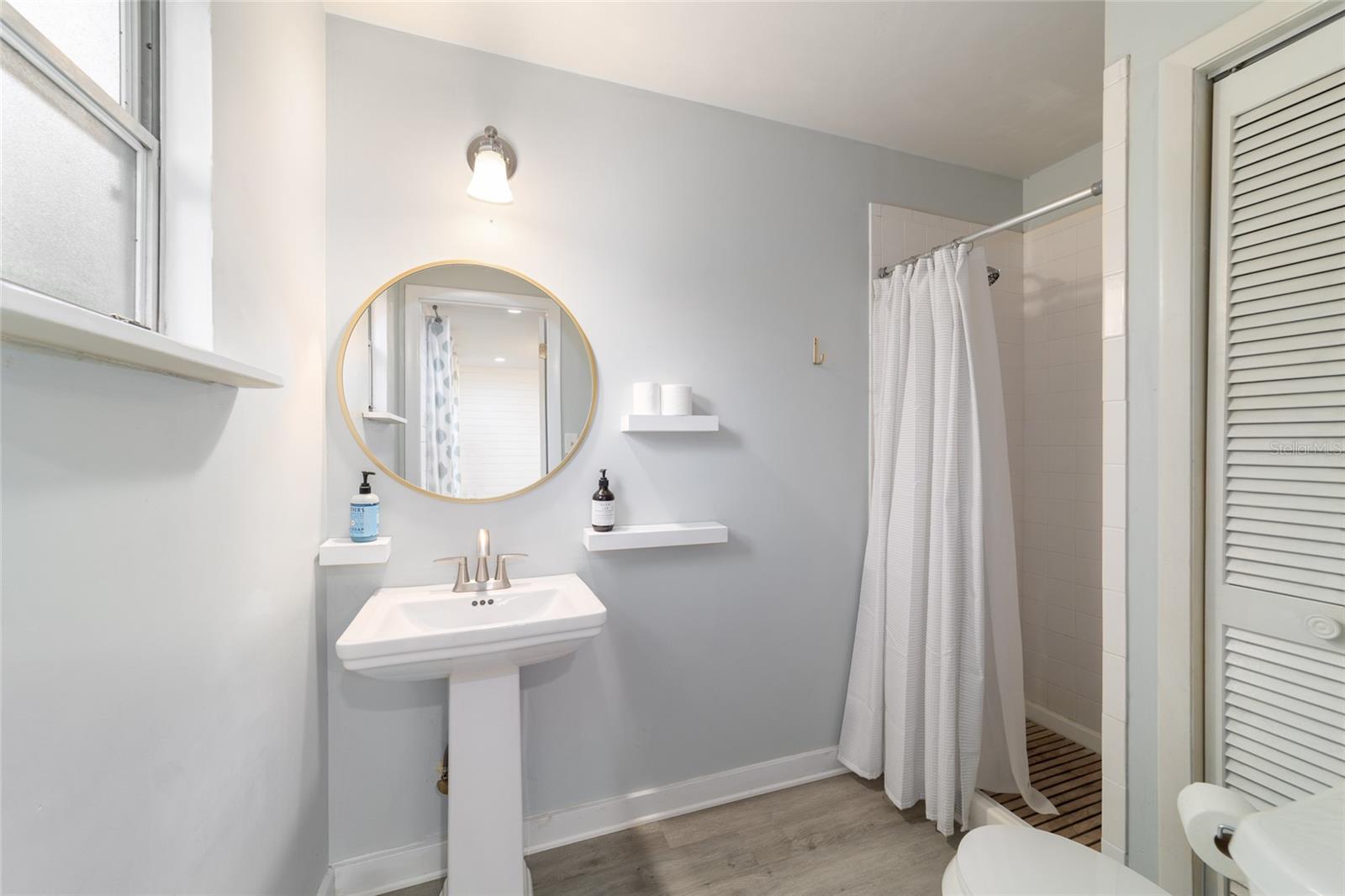 20837 Walnut St Property Photo 27
