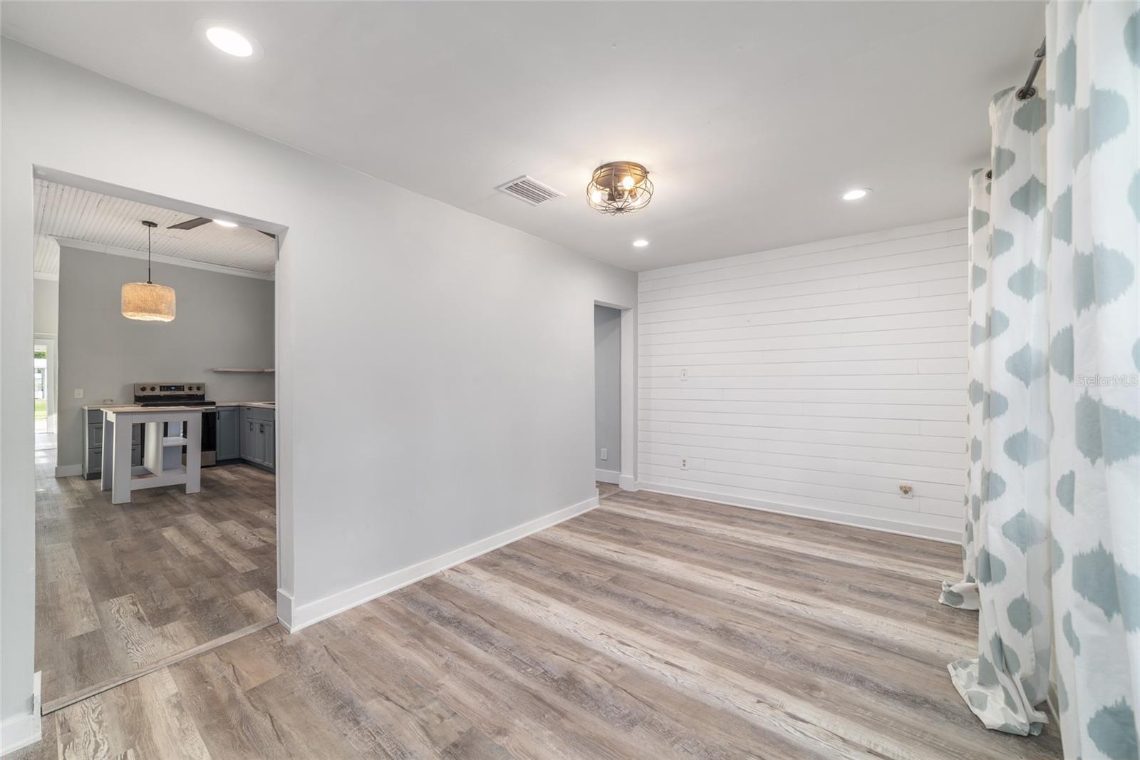 20837 Walnut St Property Photo 30