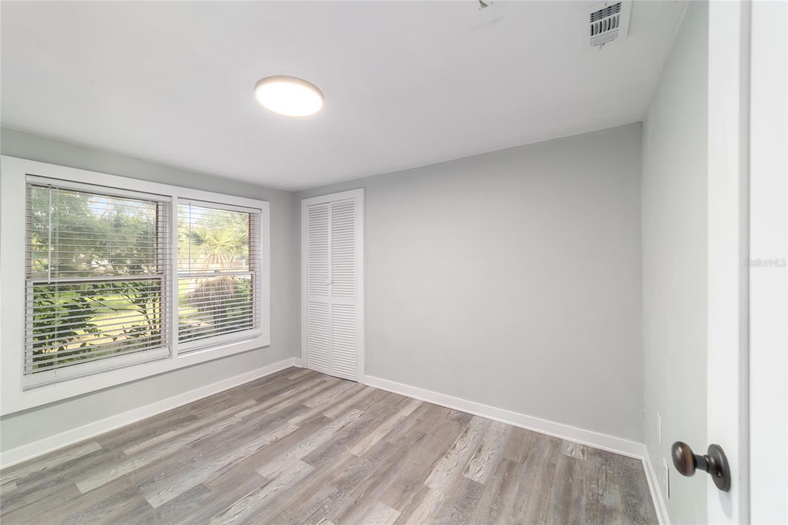 20837 Walnut St Property Photo 34