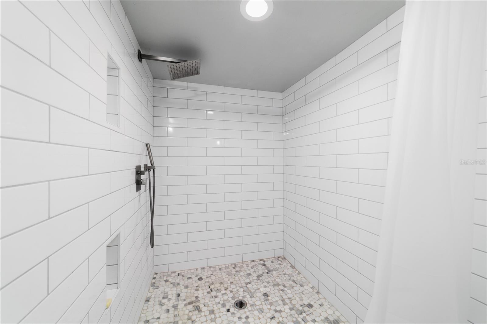 20837 Walnut St Property Photo 37