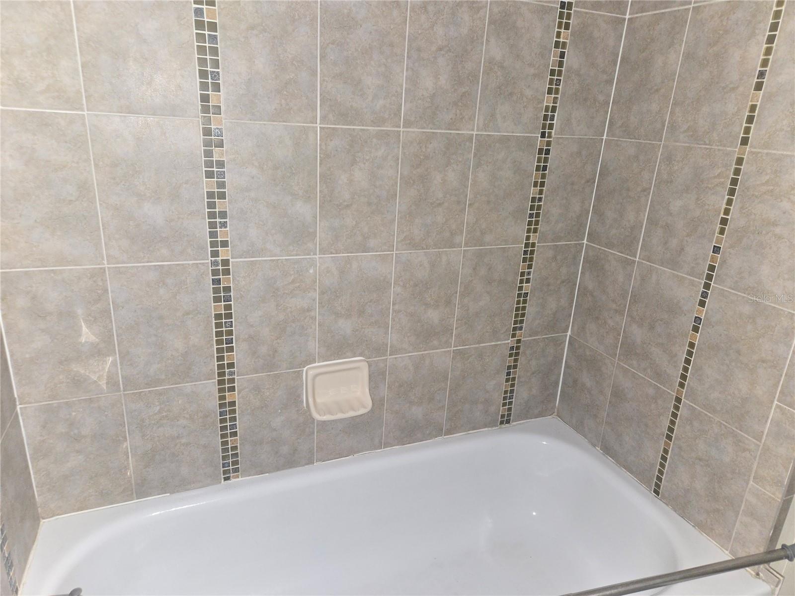6090 Ne 87 Ter Property Photo 4