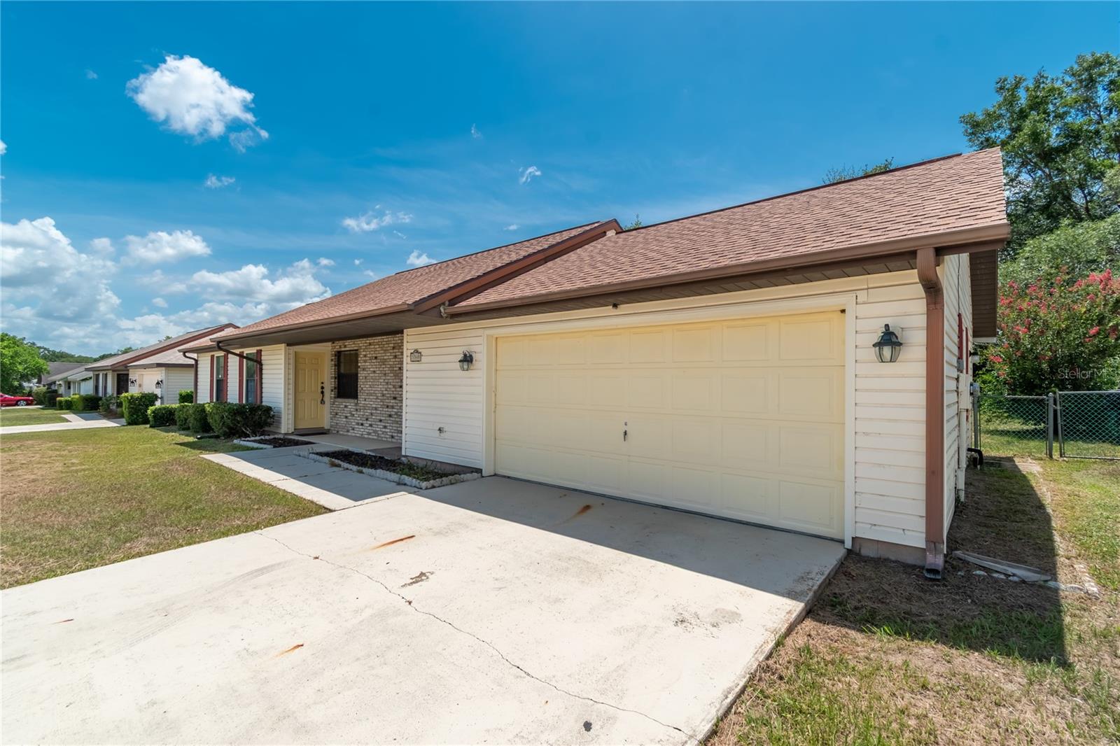 3340 Nw 44th Ct Property Photo 4