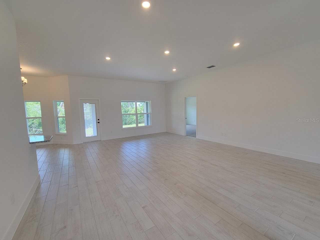 13060 Sw 38th Ter Property Photo 12