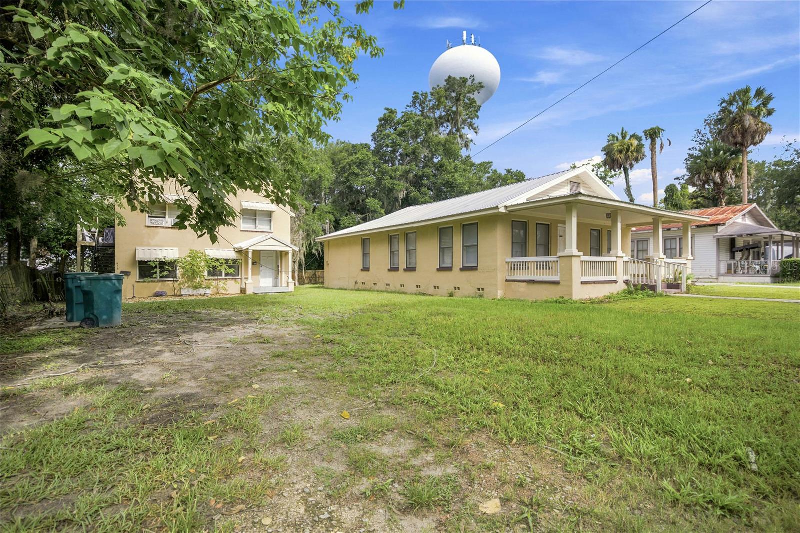 818 NE 9TH AVE