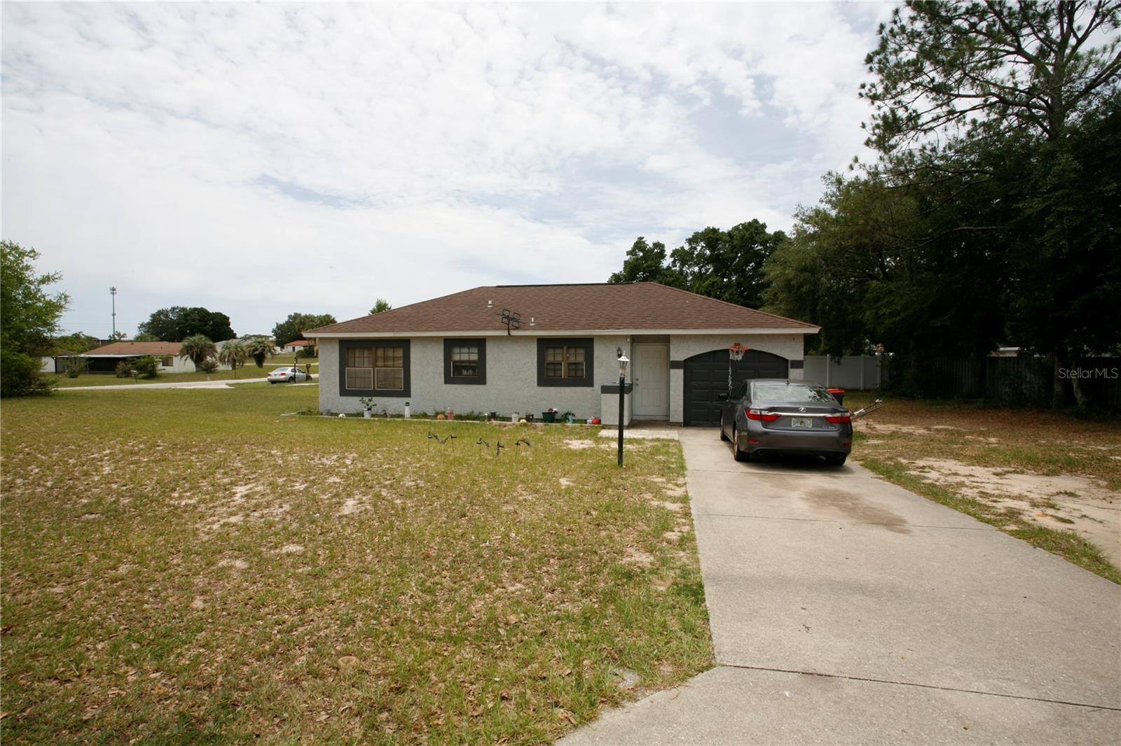 314 Oak Track Pass Property Photo 2