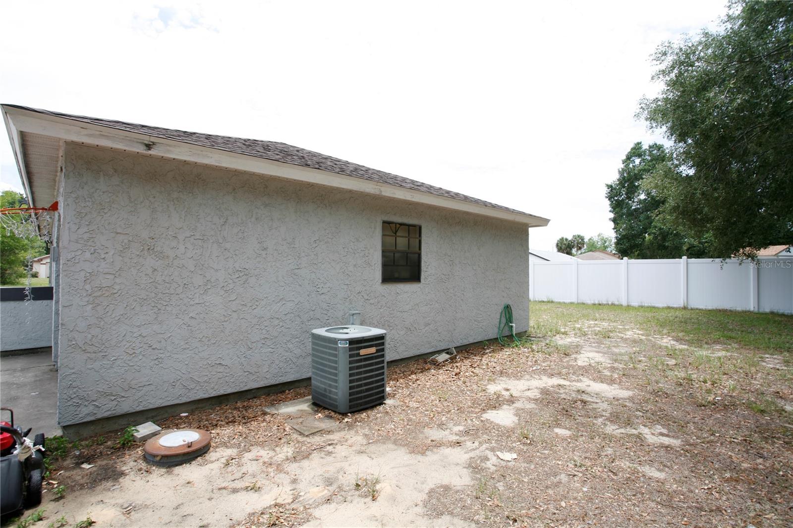 314 Oak Track Pass Property Photo 5