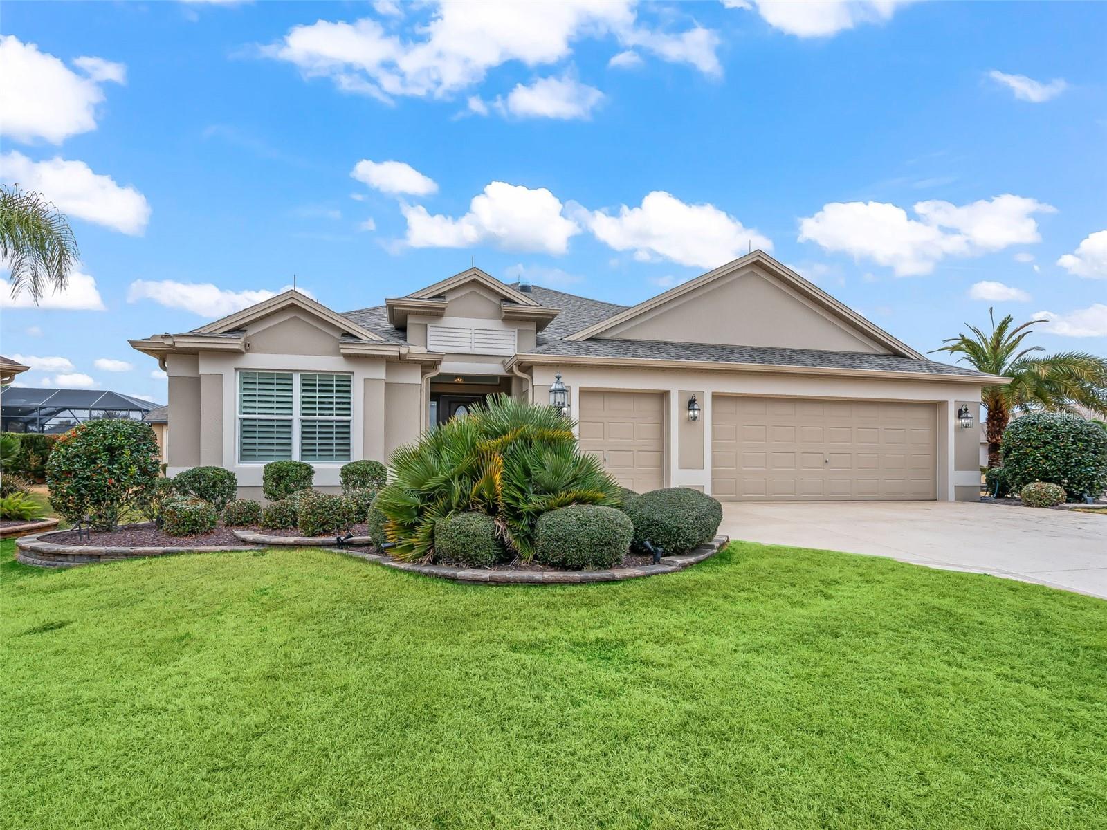 3556 Mistletoe Ct Property Photo 4