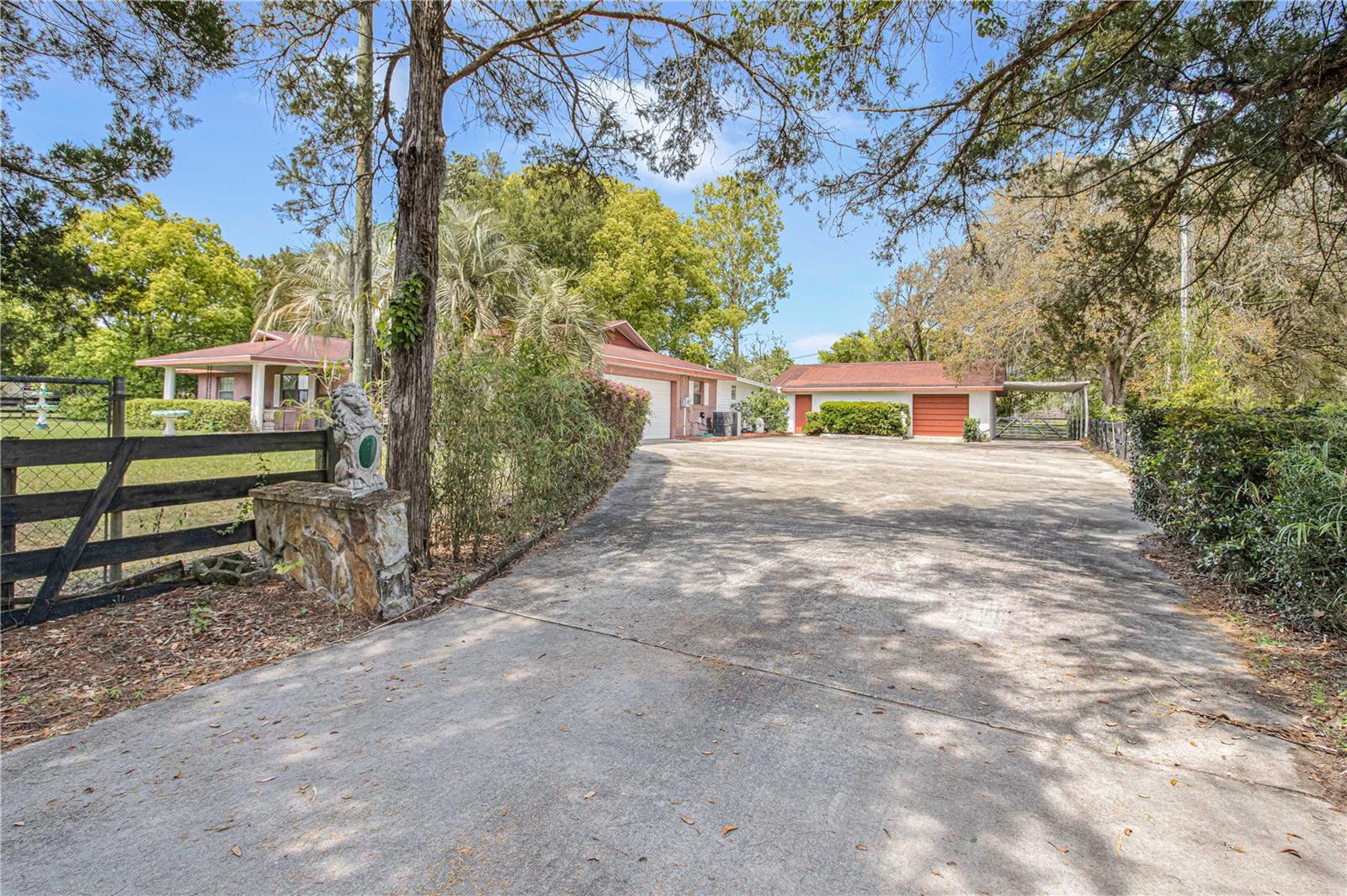 8225 E Highway 25 Property Photo 4