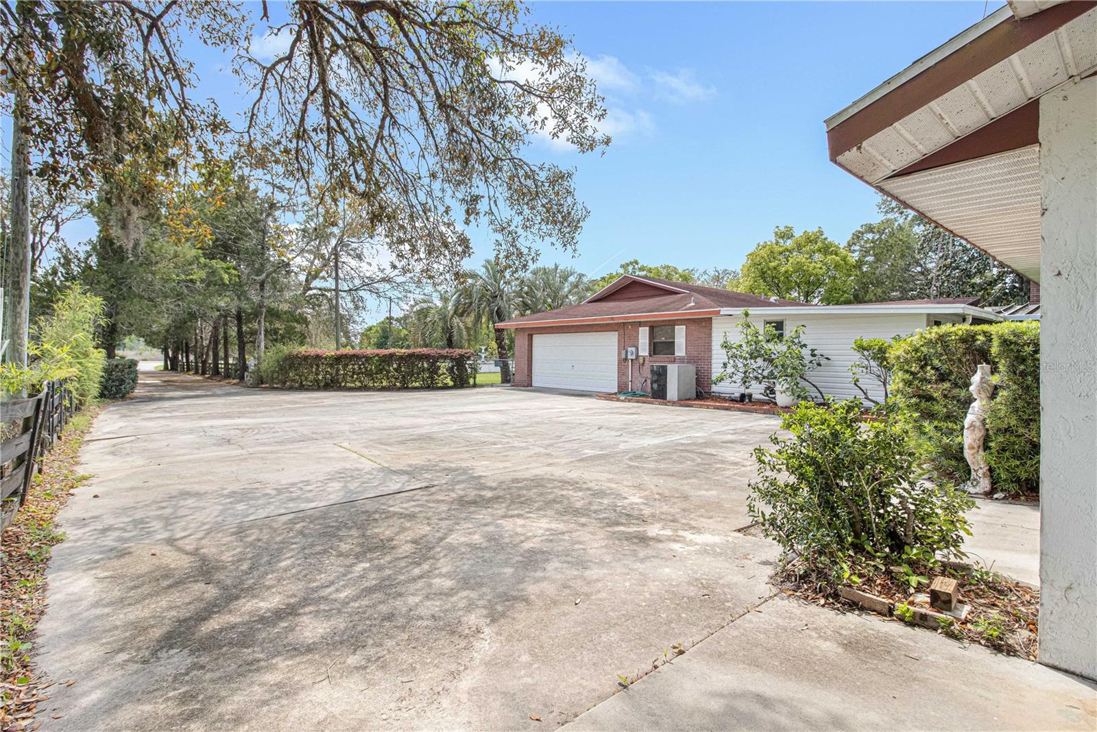 8225 E Highway 25 Property Photo 6