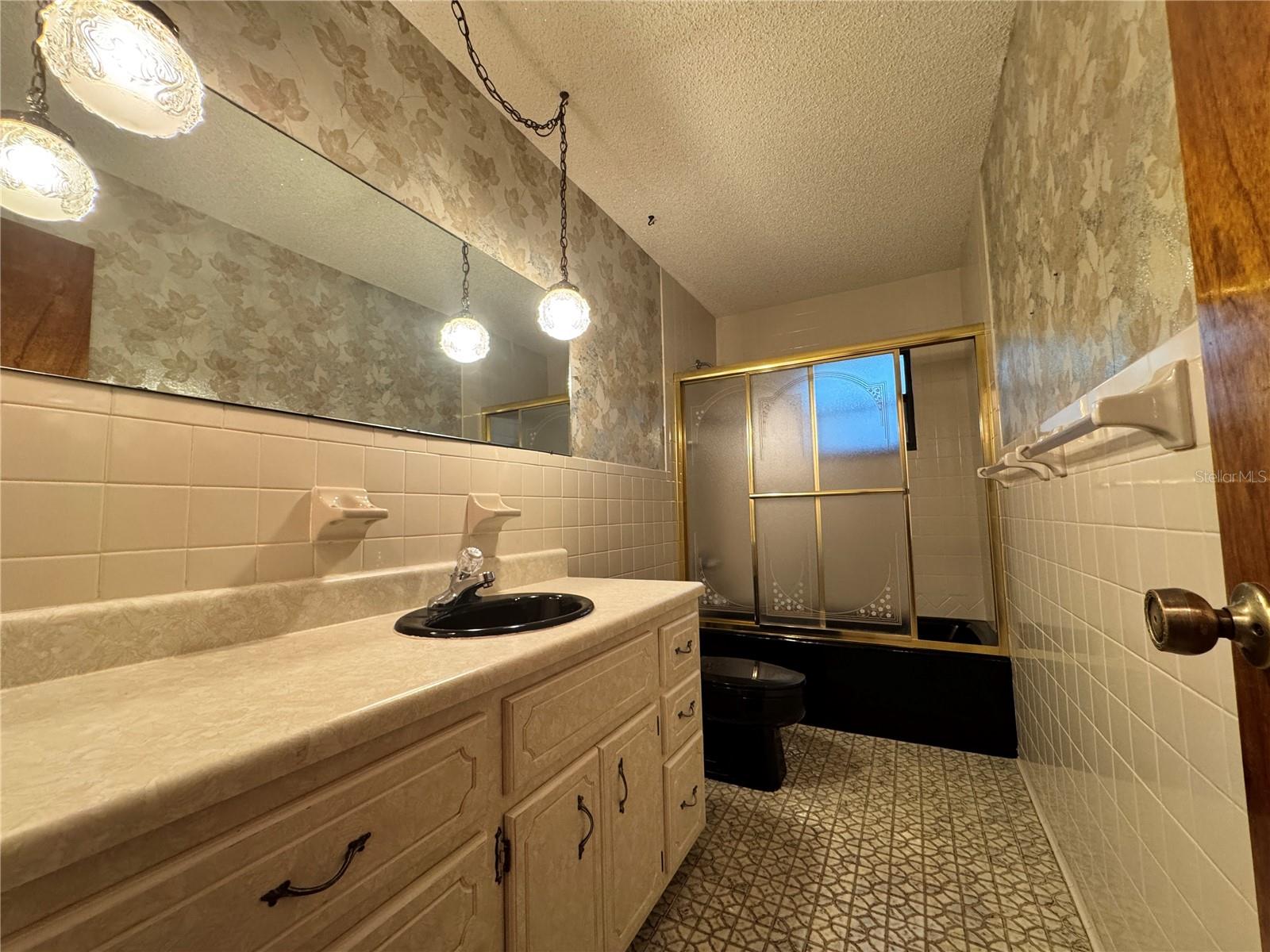 8225 E Highway 25 Property Photo 21