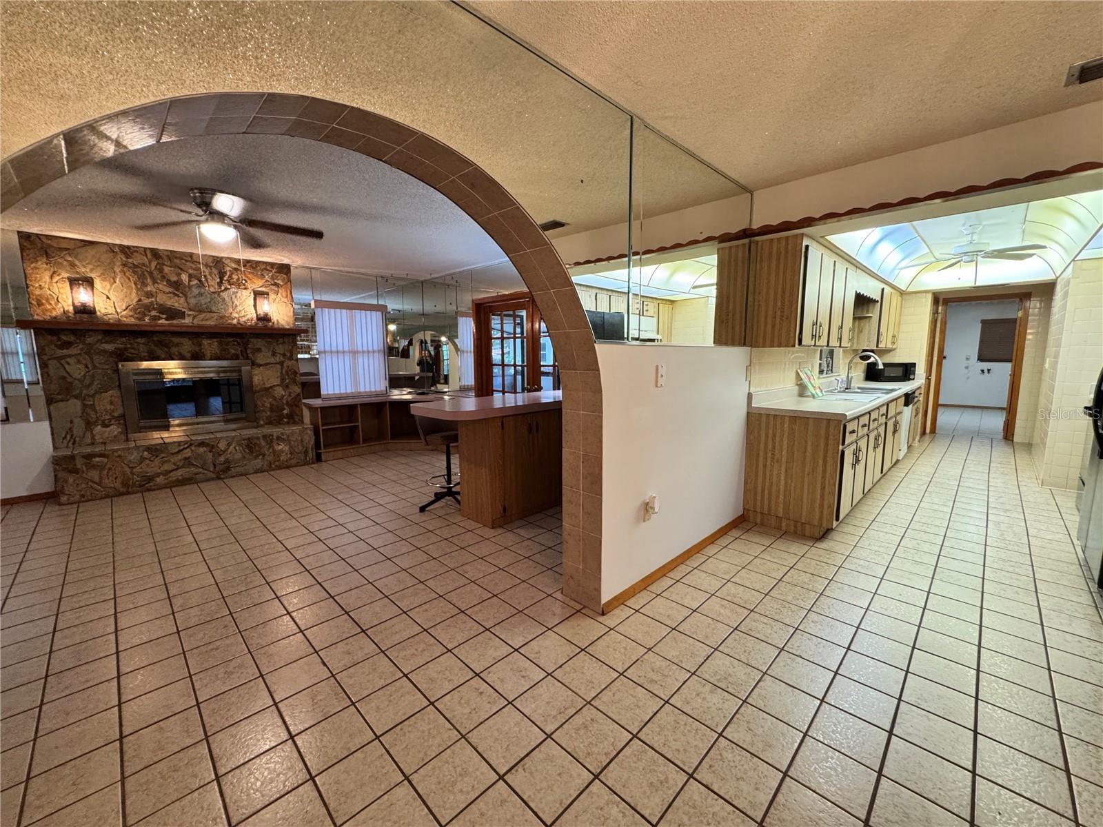 8225 E Highway 25 Property Photo 32
