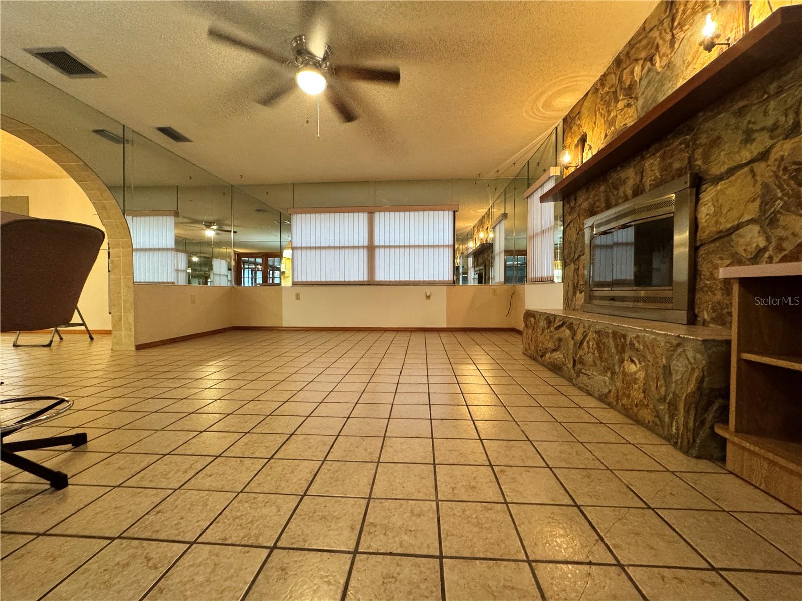 8225 E Highway 25 Property Photo 35
