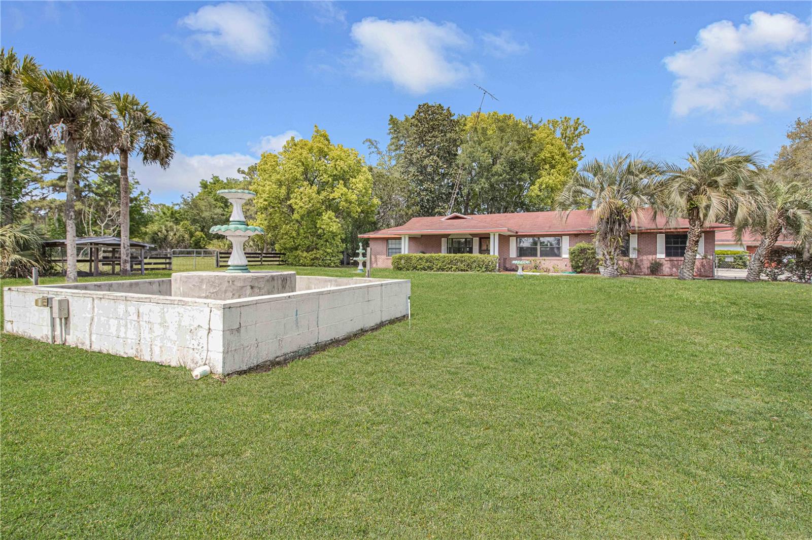 8225 E Highway 25 Property Photo 37