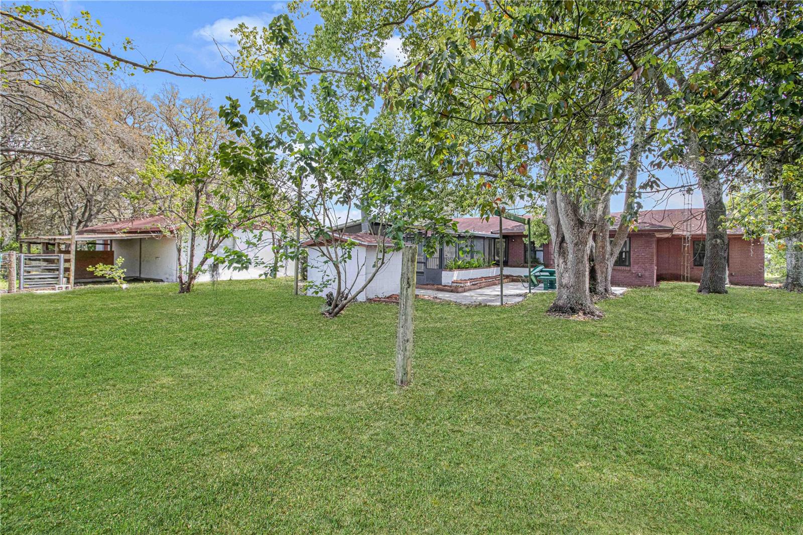 8225 E Highway 25 Property Photo 42