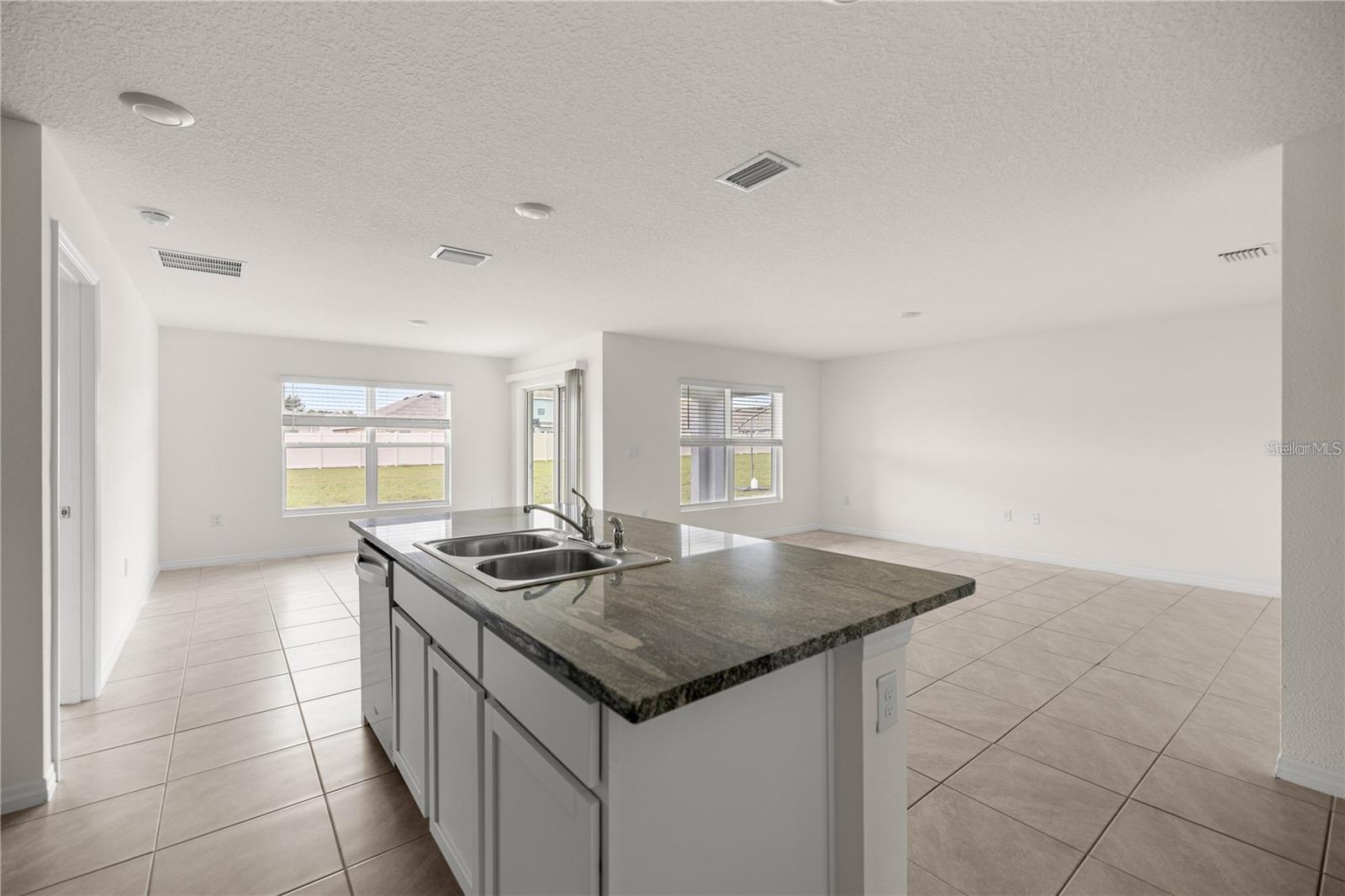 8904 Sw 50th Ter Property Photo 3