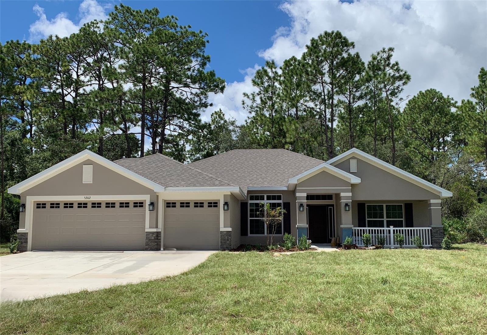 5202 N Allamandra Dr Property Photo 1