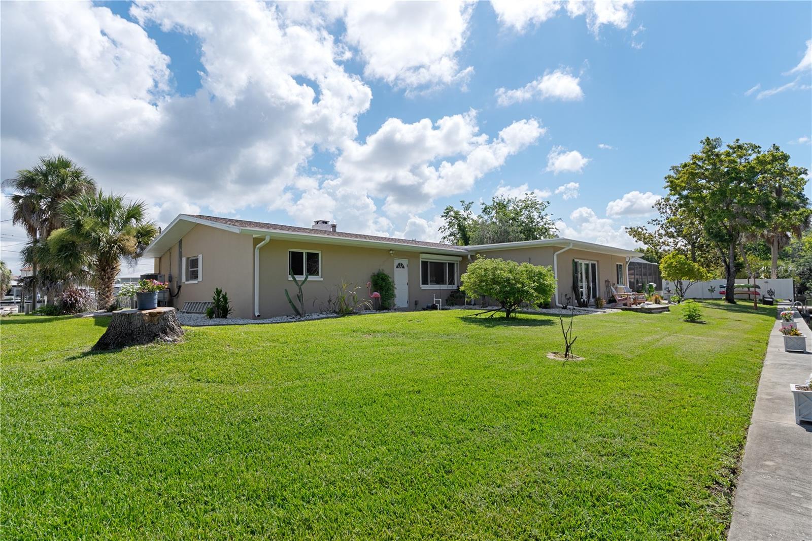 2160 N Watersedge Dr Property Photo 42