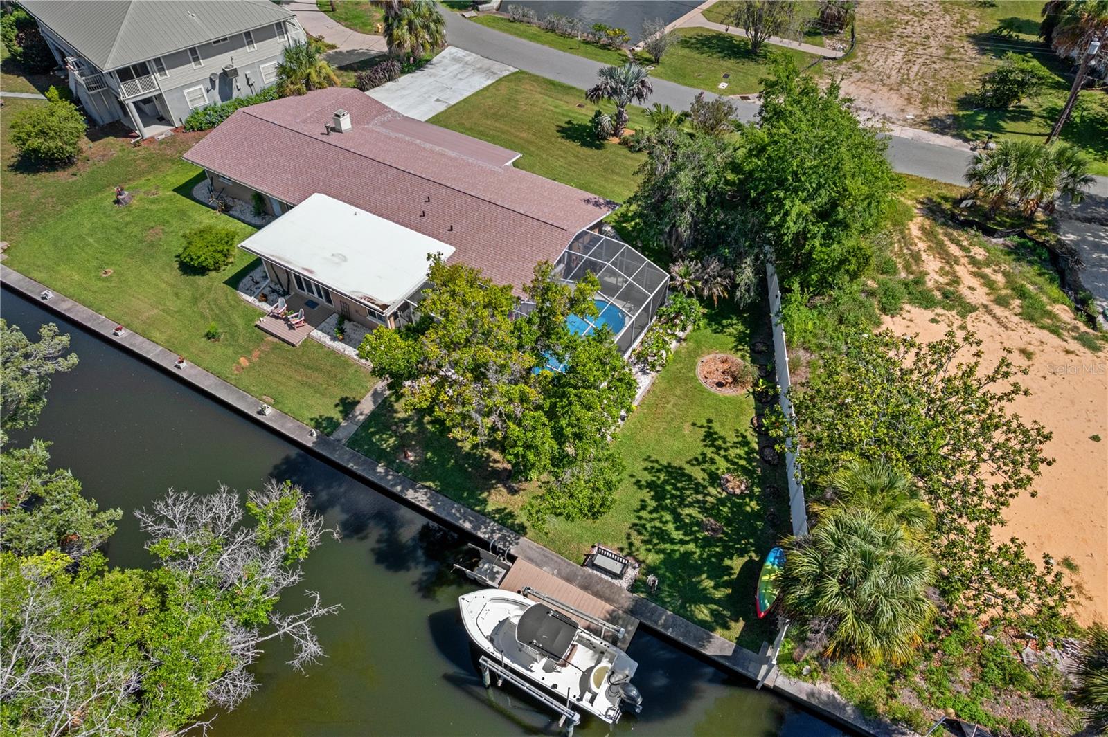 2160 N Watersedge Dr Property Photo 45