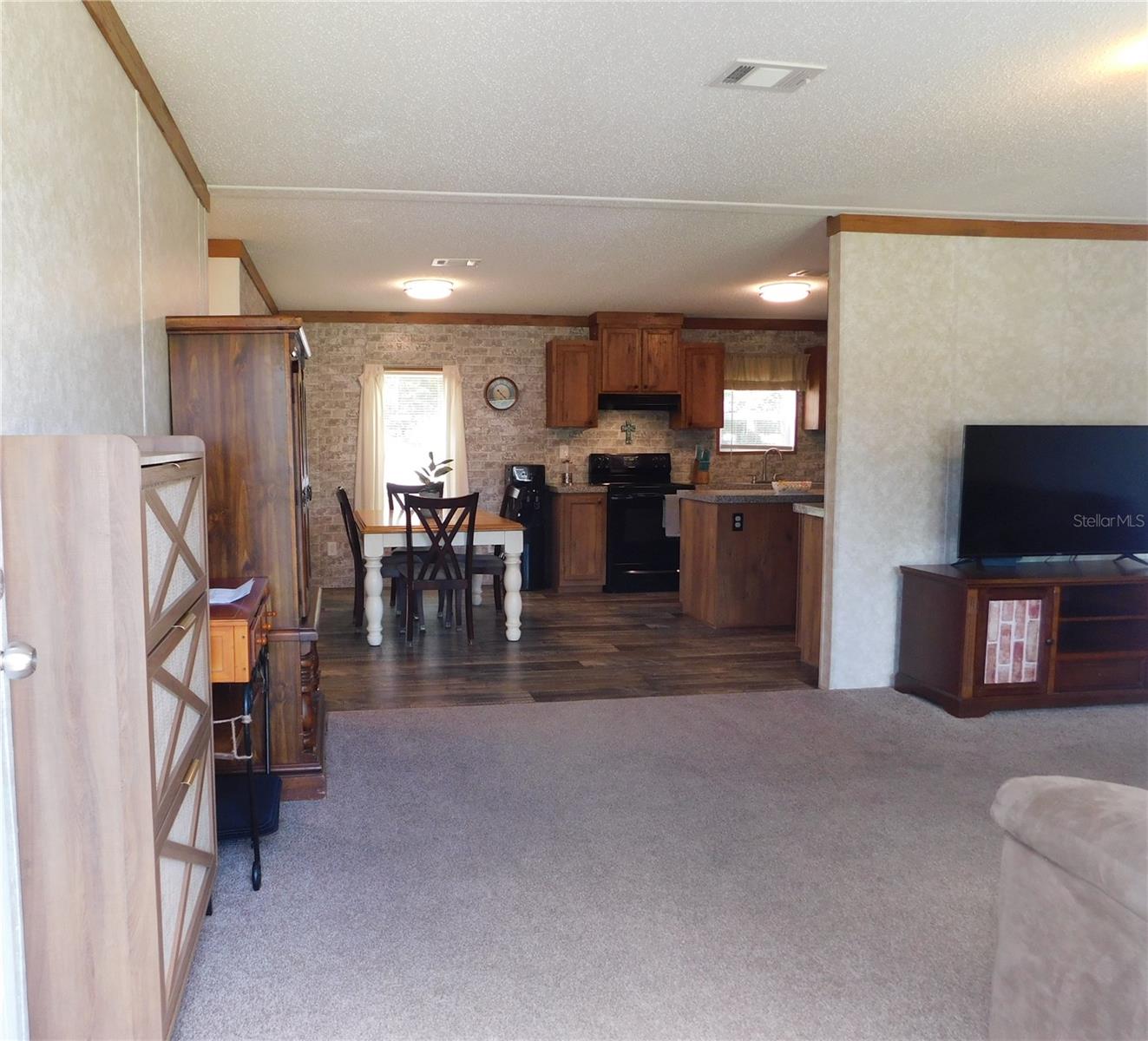 4920 Se 146th Pl Property Photo 6