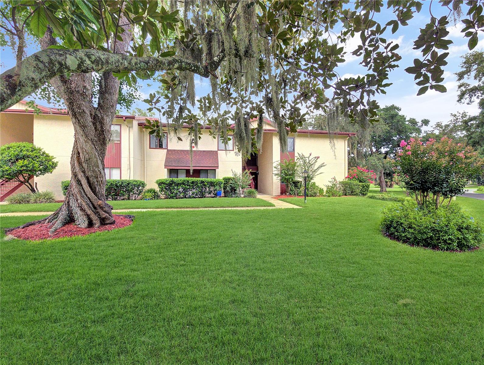 700 Midway Dr #b Property Photo 1