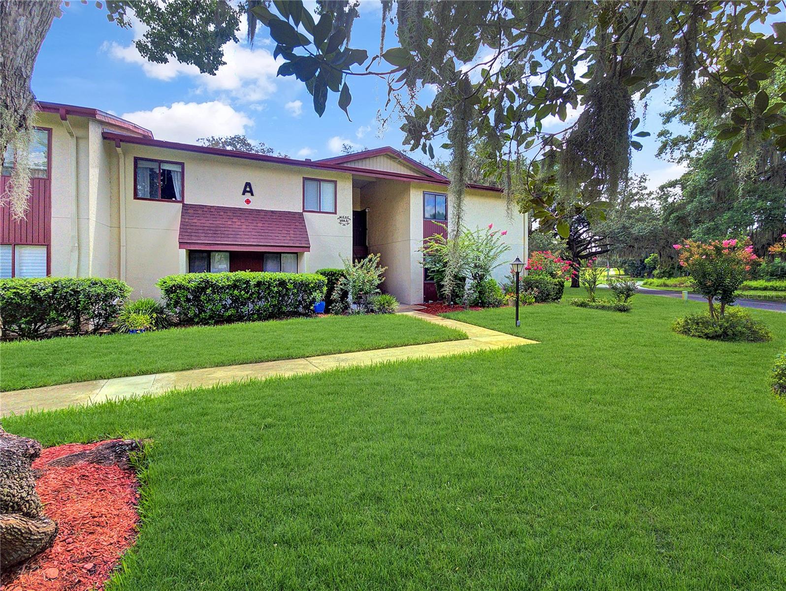 700 Midway Dr #b Property Photo 2