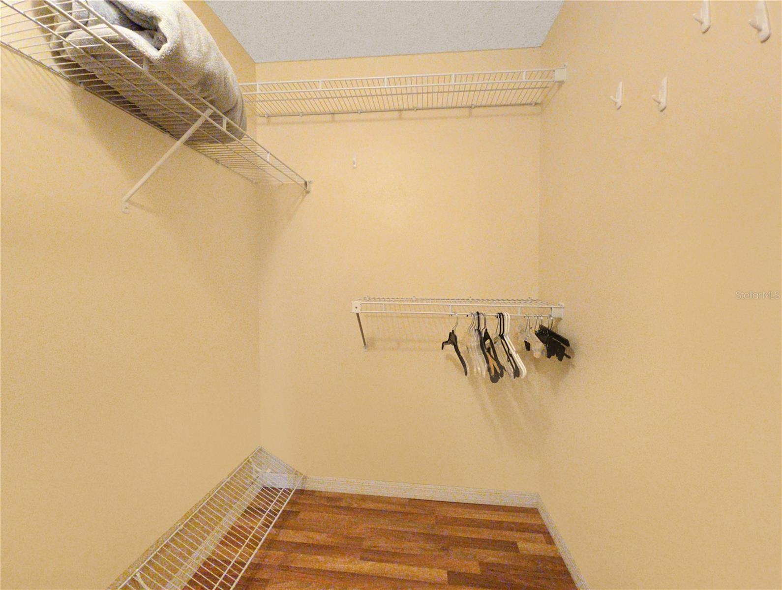 700 Midway Dr #b Property Photo 13