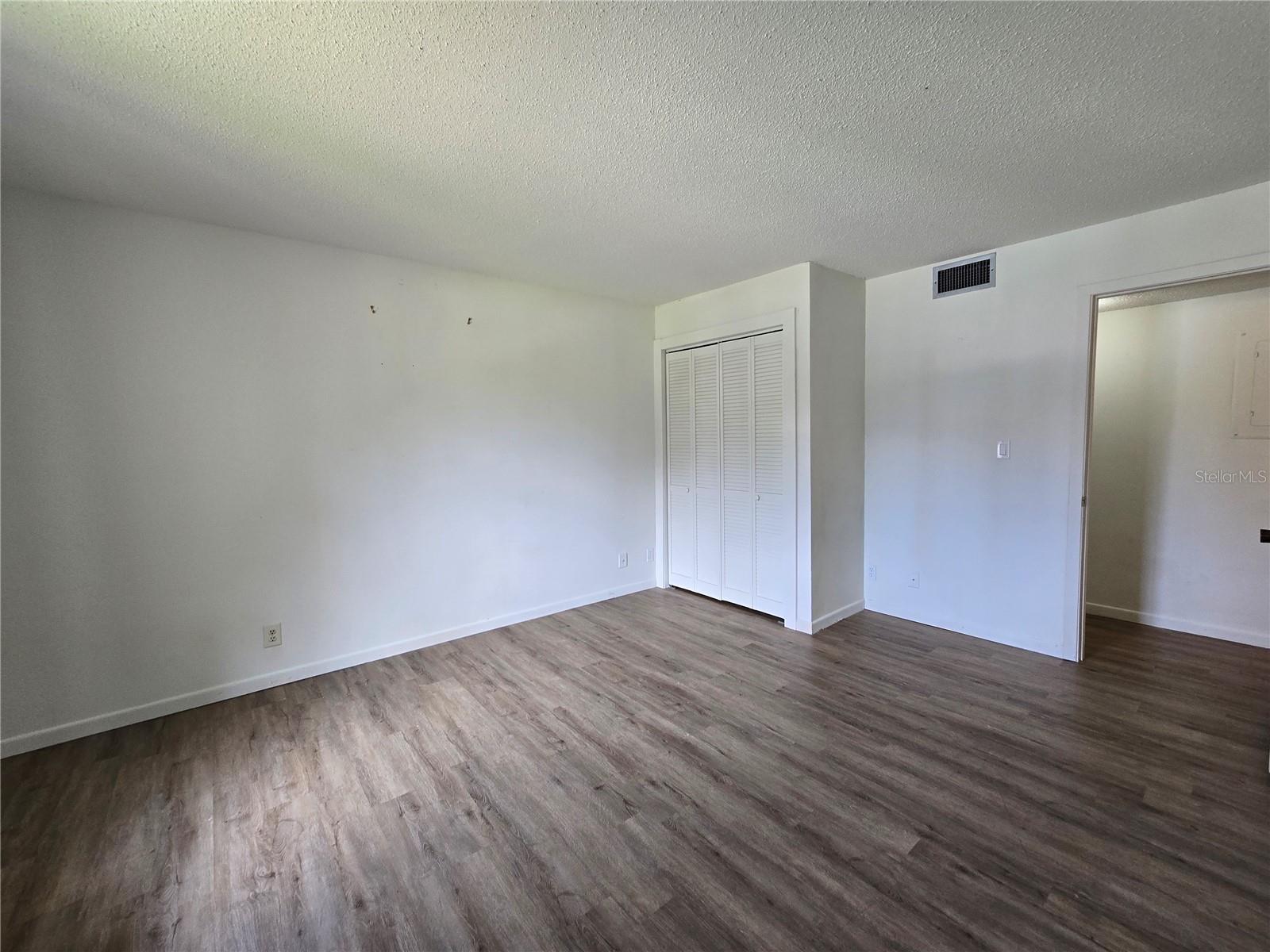 623 Midway Dr #b Property Photo 14
