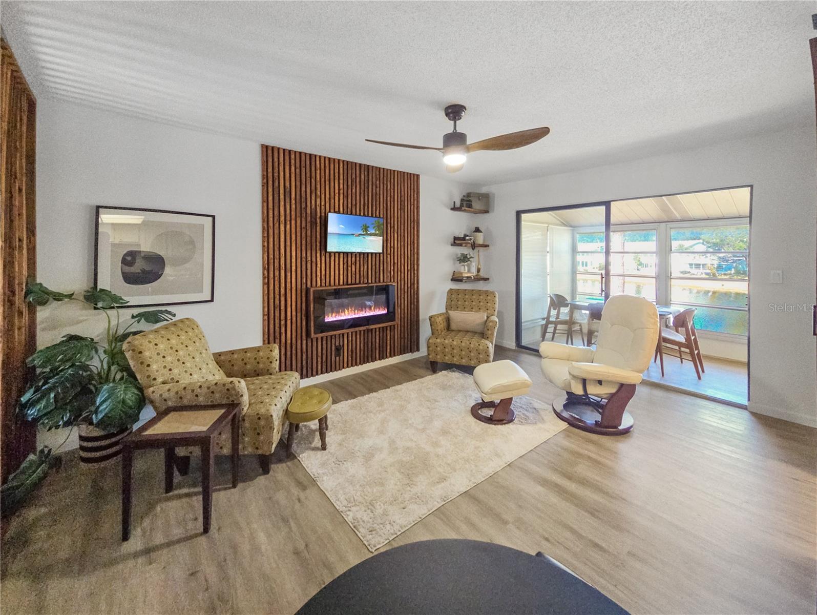 623 Midway Dr #b Property Photo 4