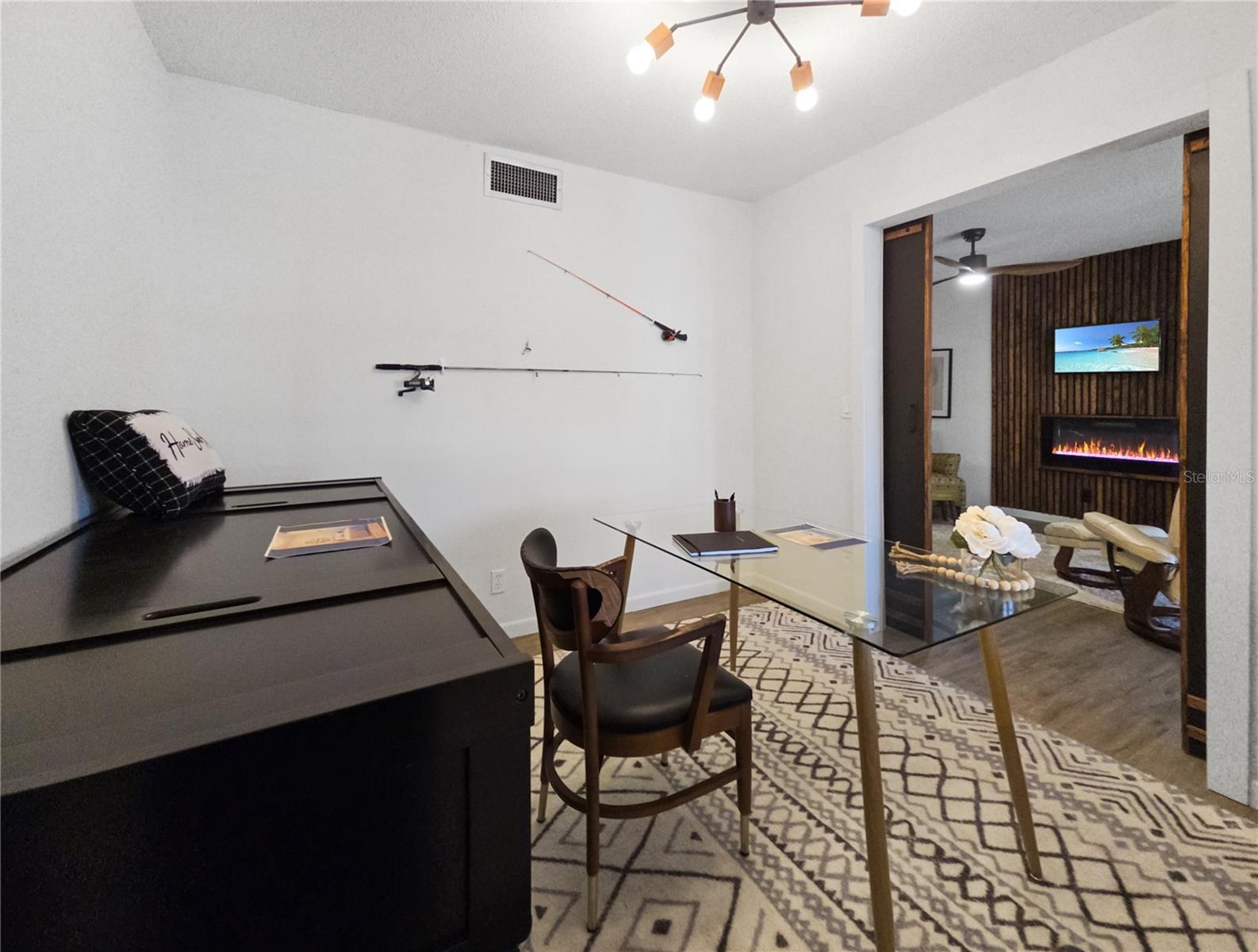 623 Midway Dr #b Property Photo 10