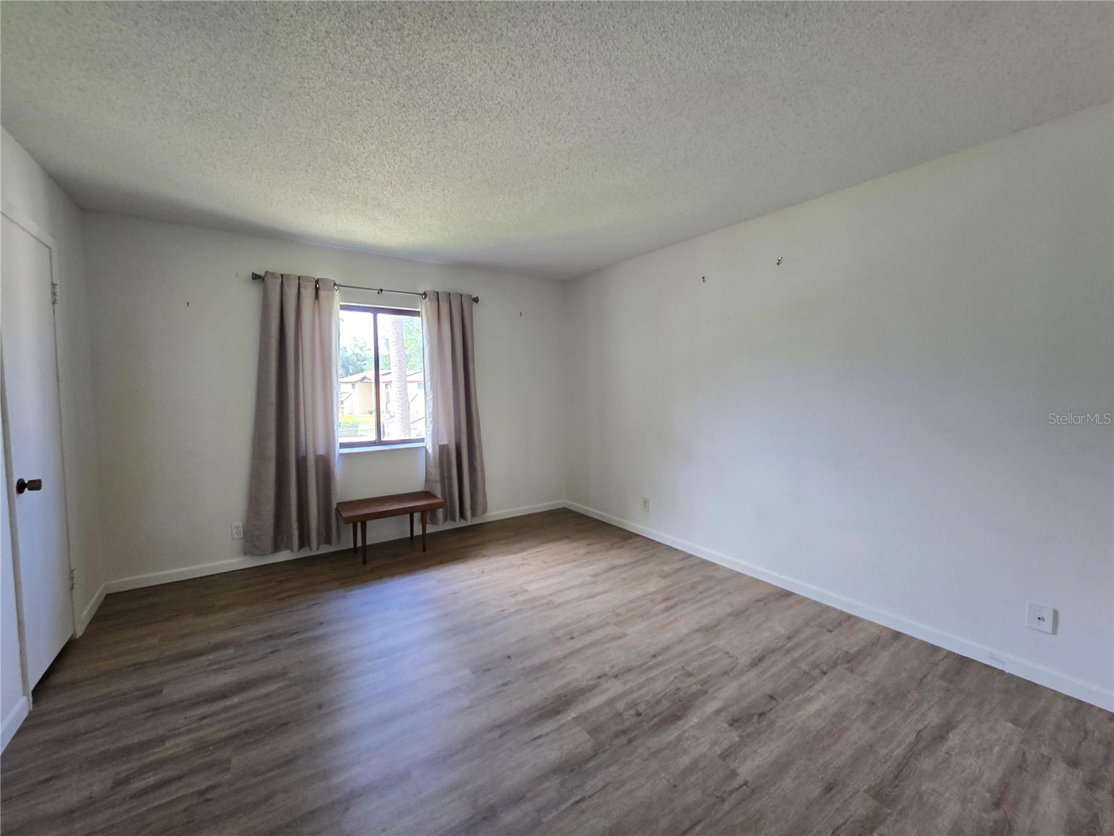 623 Midway Dr #b Property Photo 11