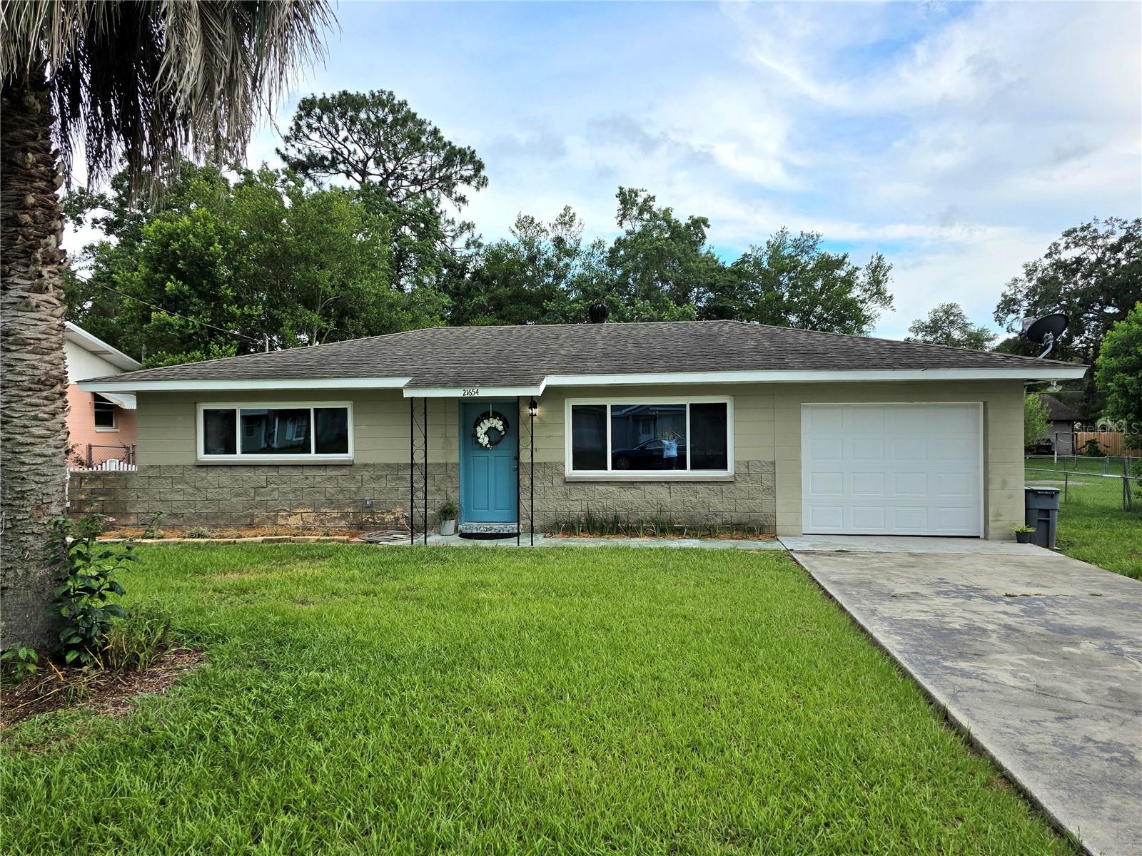 21654 Sw Raintree St Property Photo 1