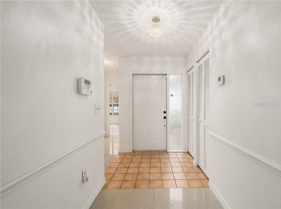 2437 Sw 20th Ct Property Photo 5