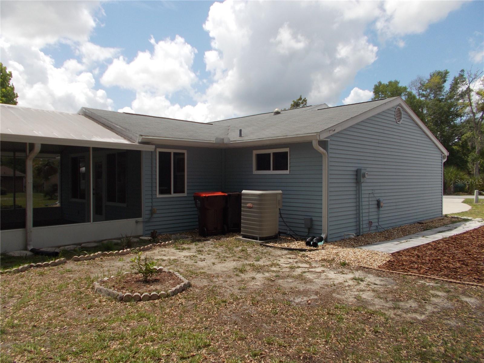 10877 Sw 88th Ct Property Photo 6