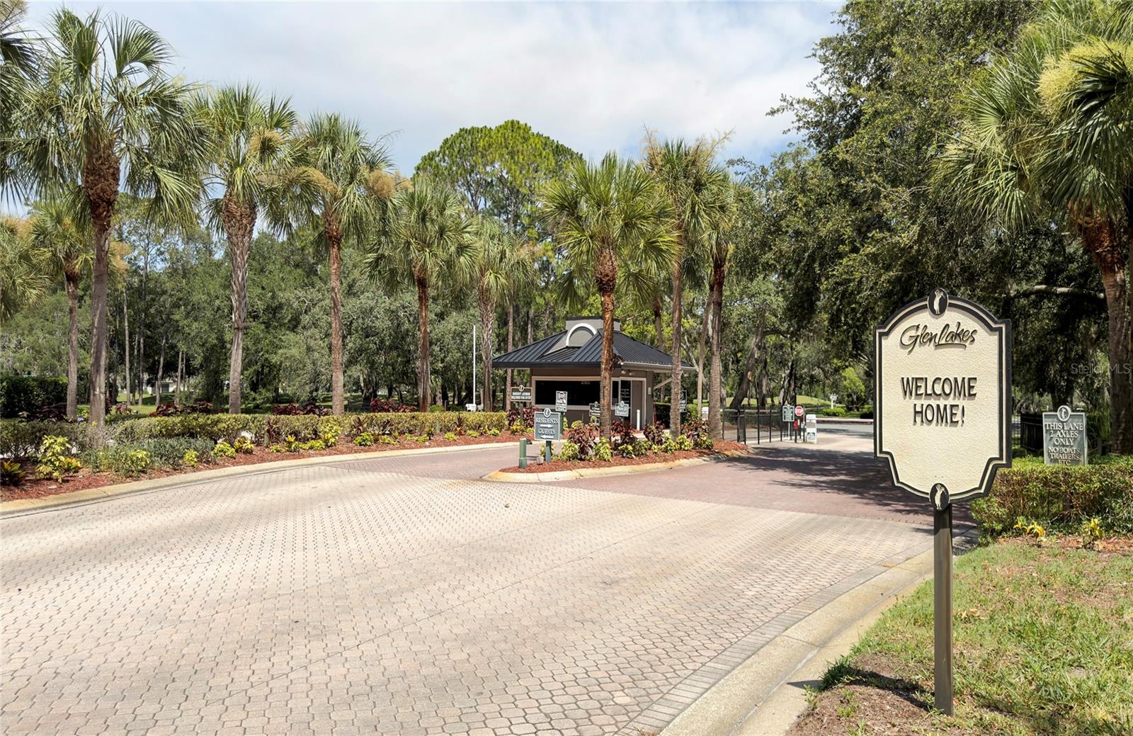 9685 Southern Belle Dr Property Photo 4