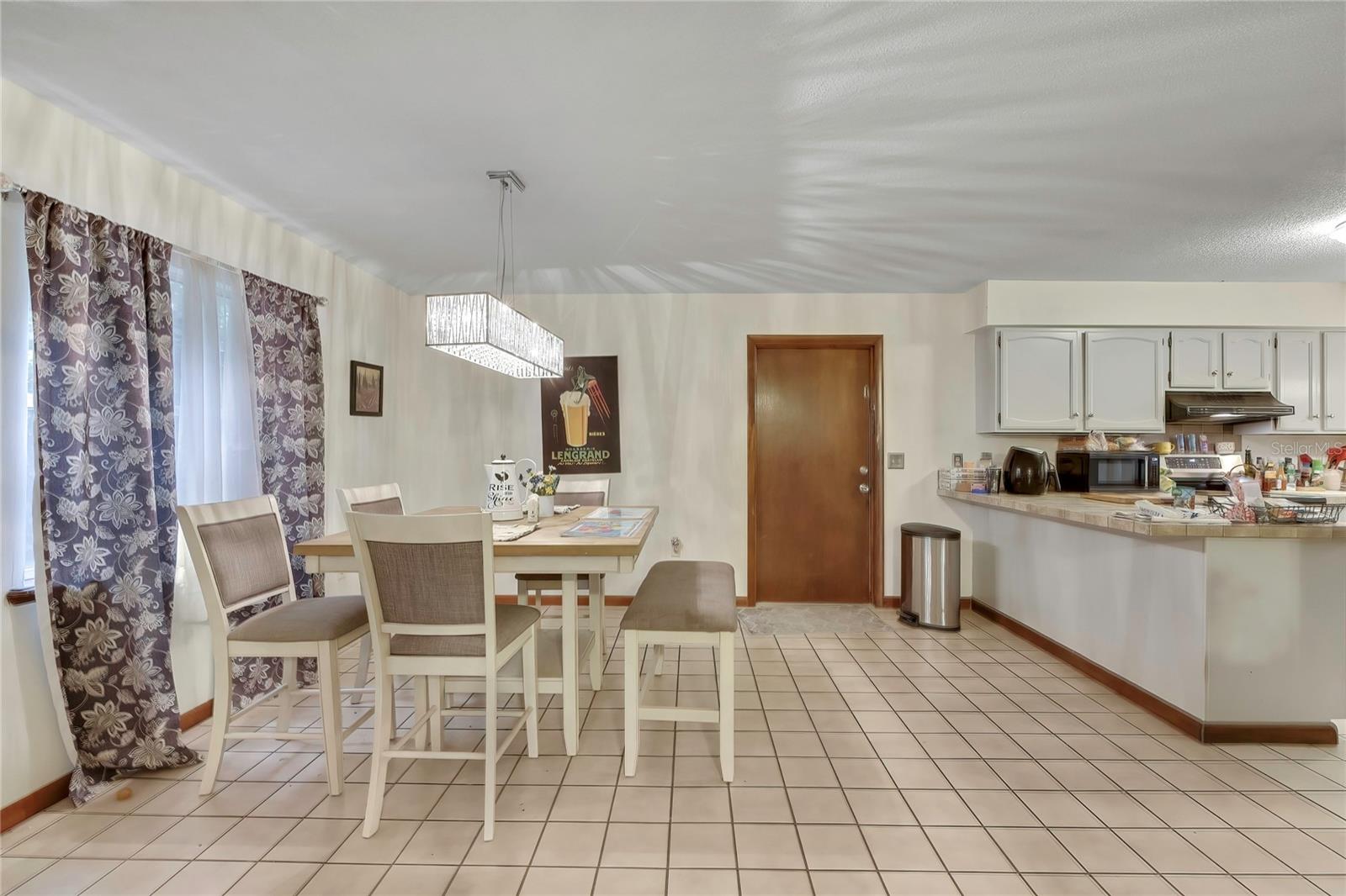1931 Se 39th St Property Photo 8