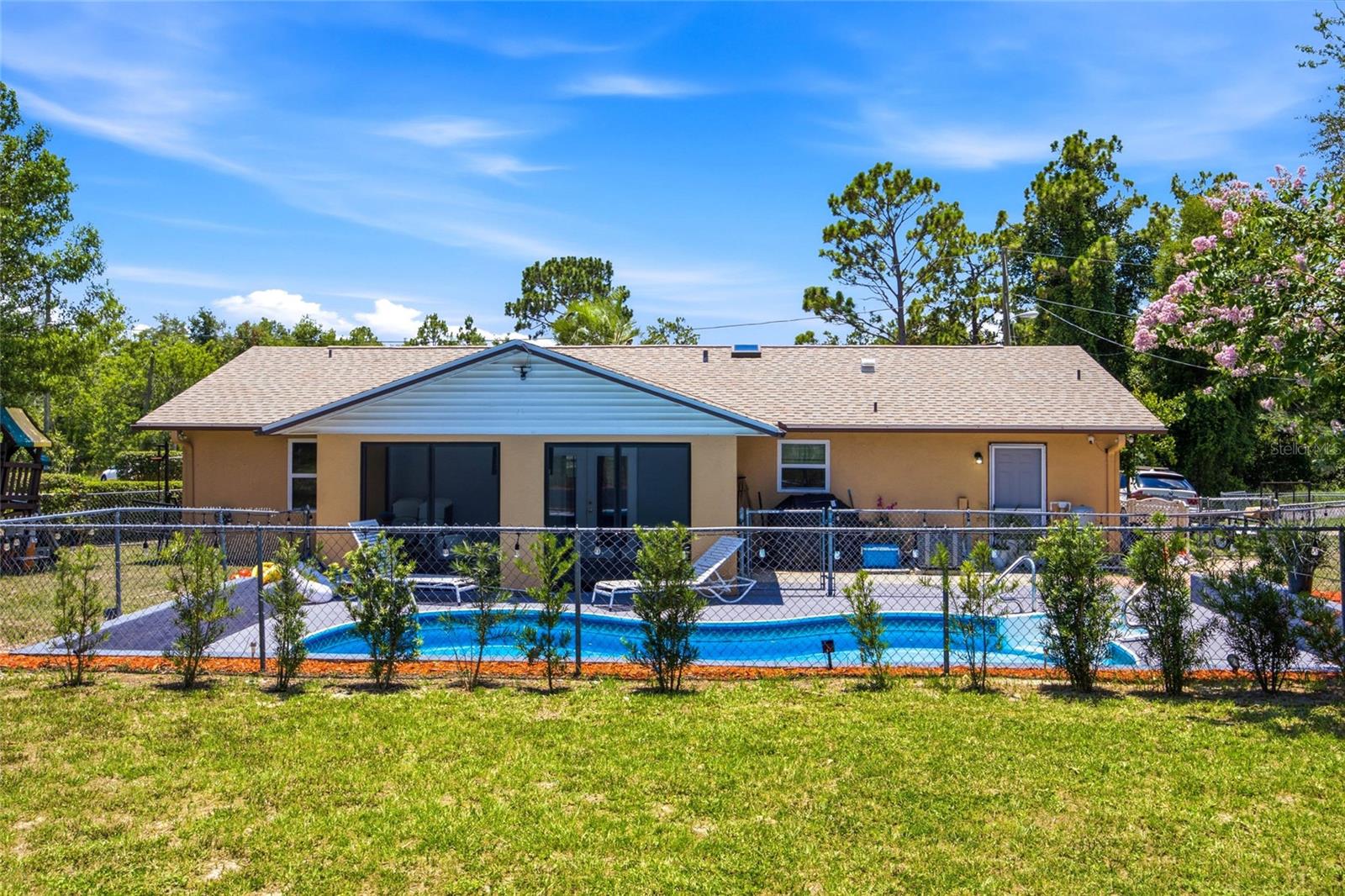 15 Water Trce Property Photo 3