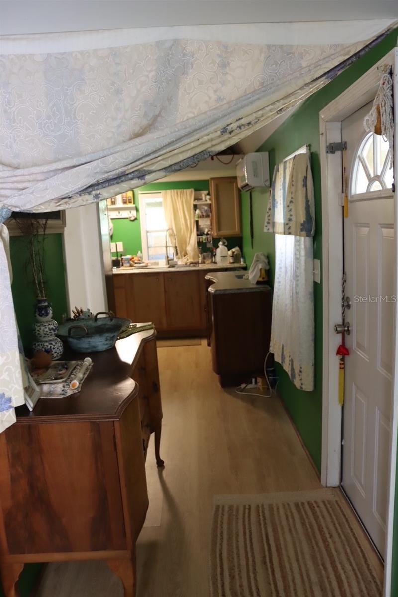 117 Frontenac St Property Photo 3