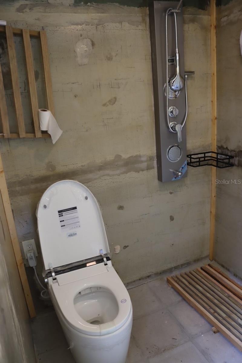 117 Frontenac St Property Photo 13