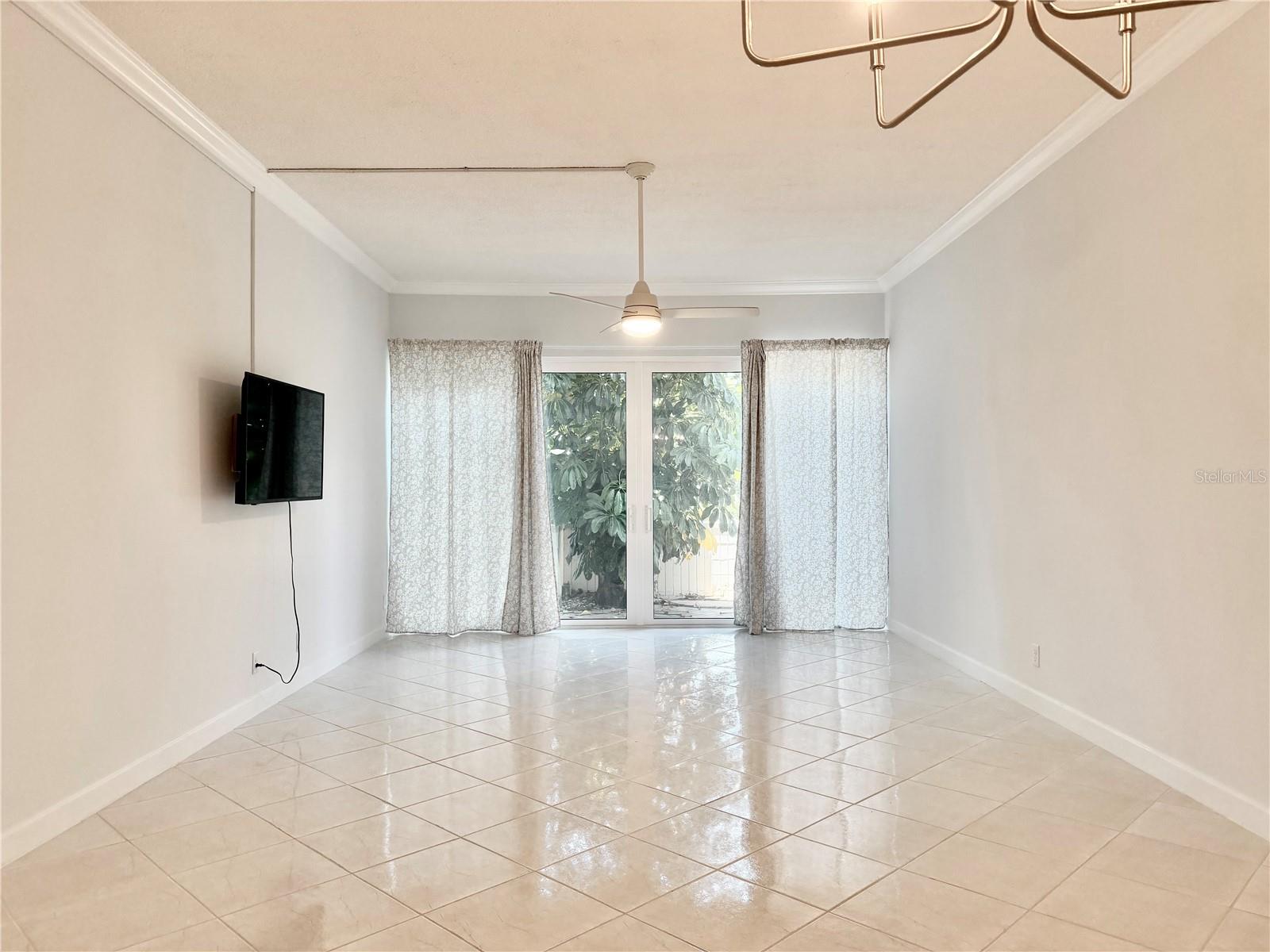 7400 Sun Island Dr S #111 Property Photo 10