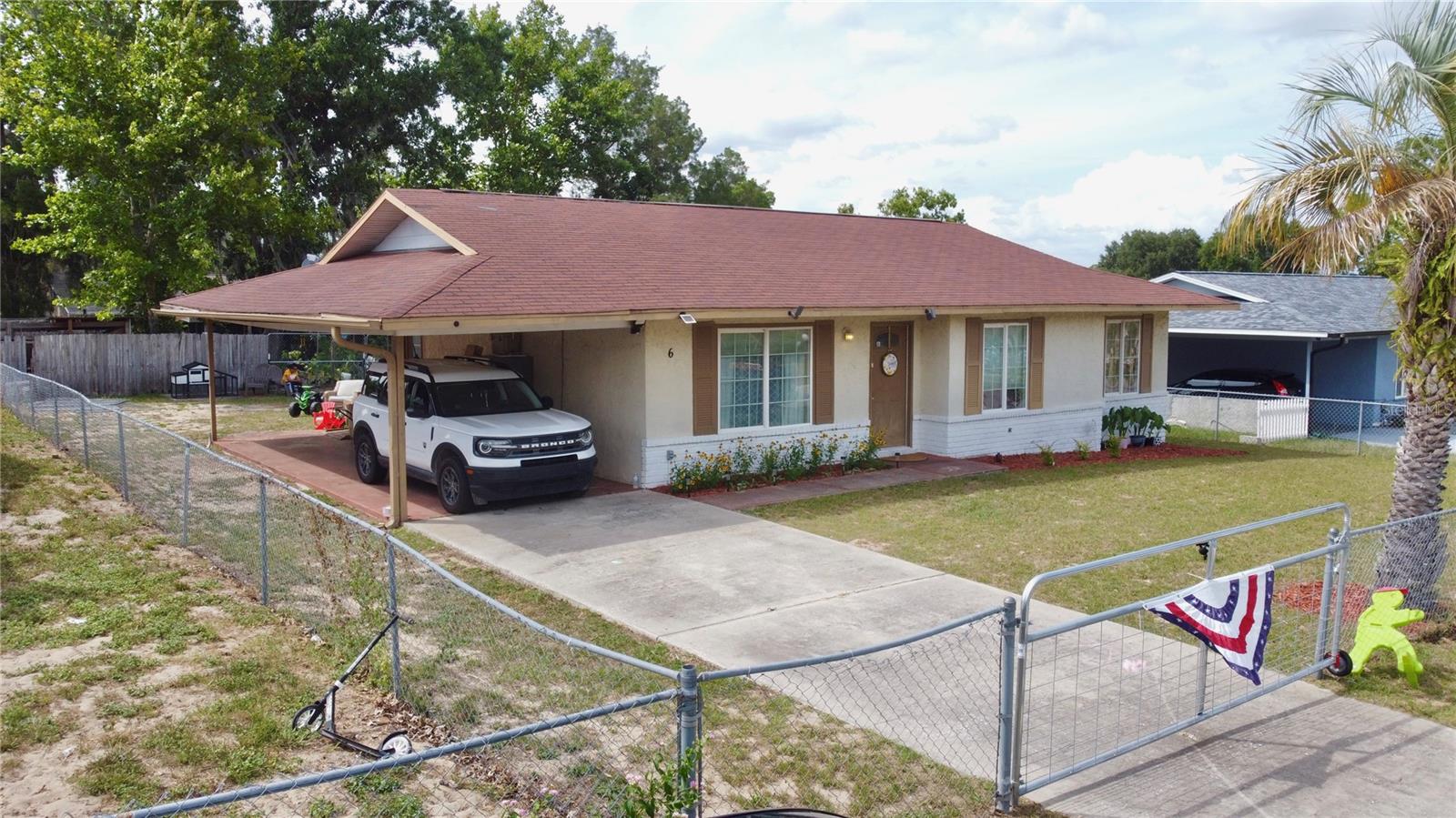 6 SPRING LANE WAY Property Photo 1