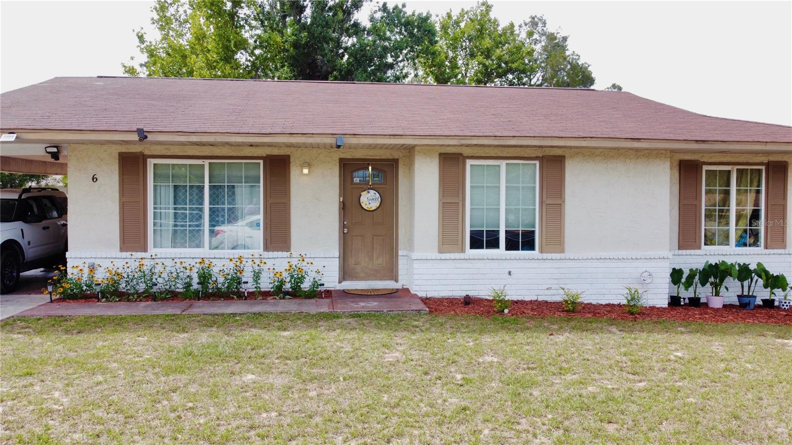 6 Spring Lane Way Property Photo 2