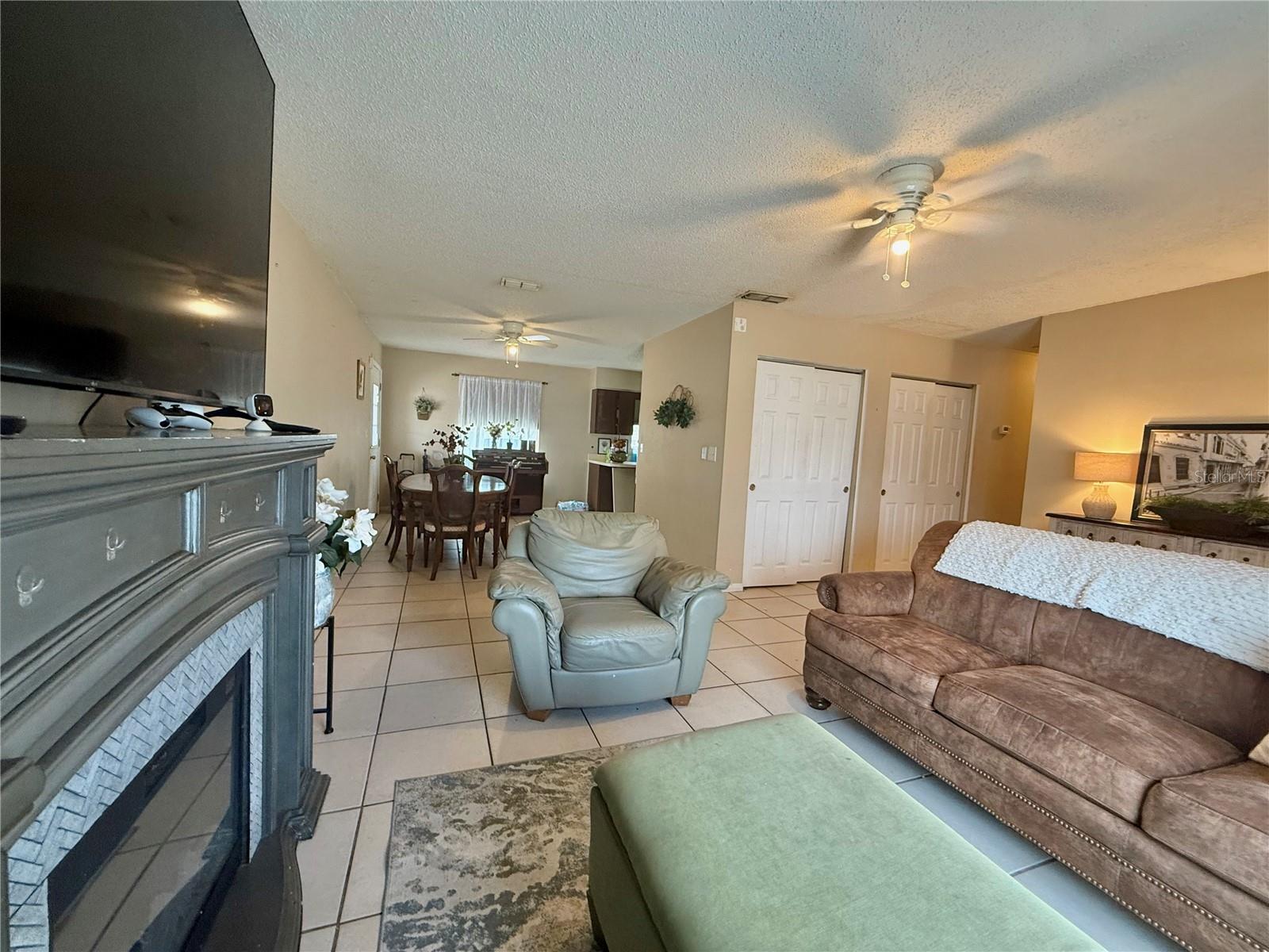 6 Spring Lane Way Property Photo 5