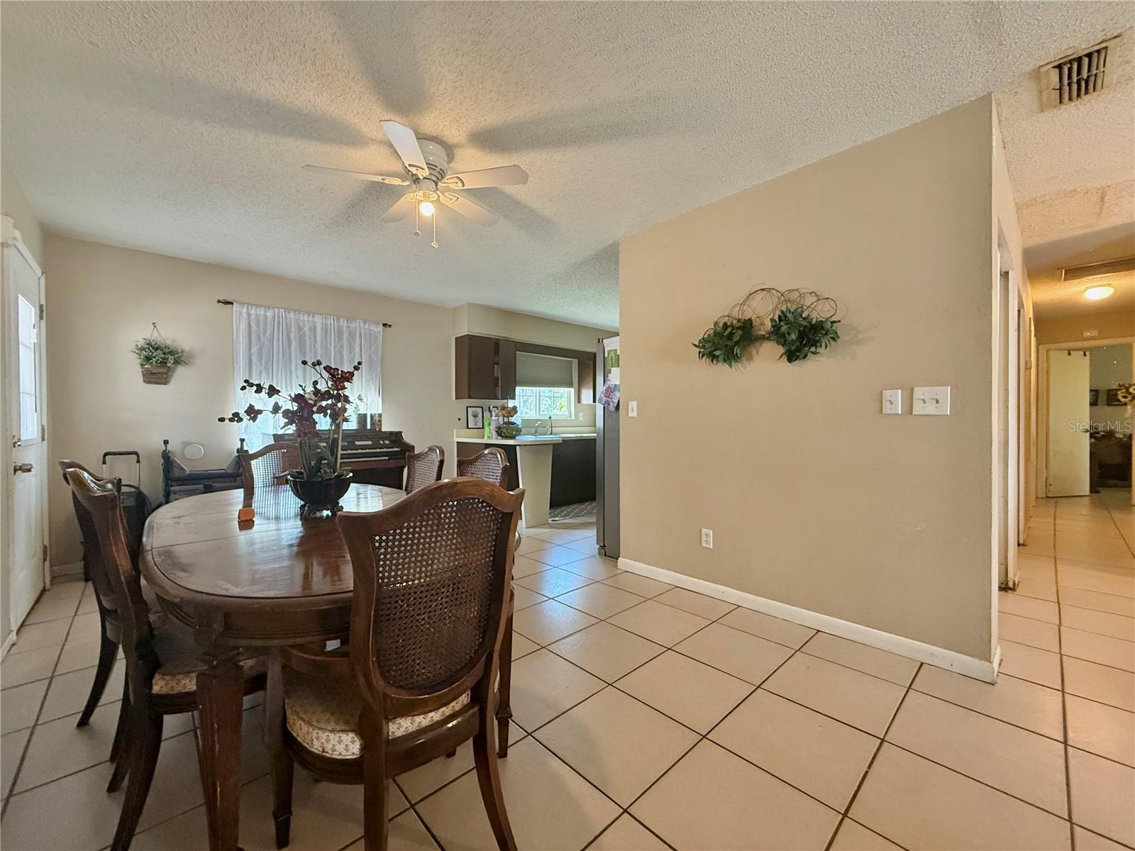 6 Spring Lane Way Property Photo 6