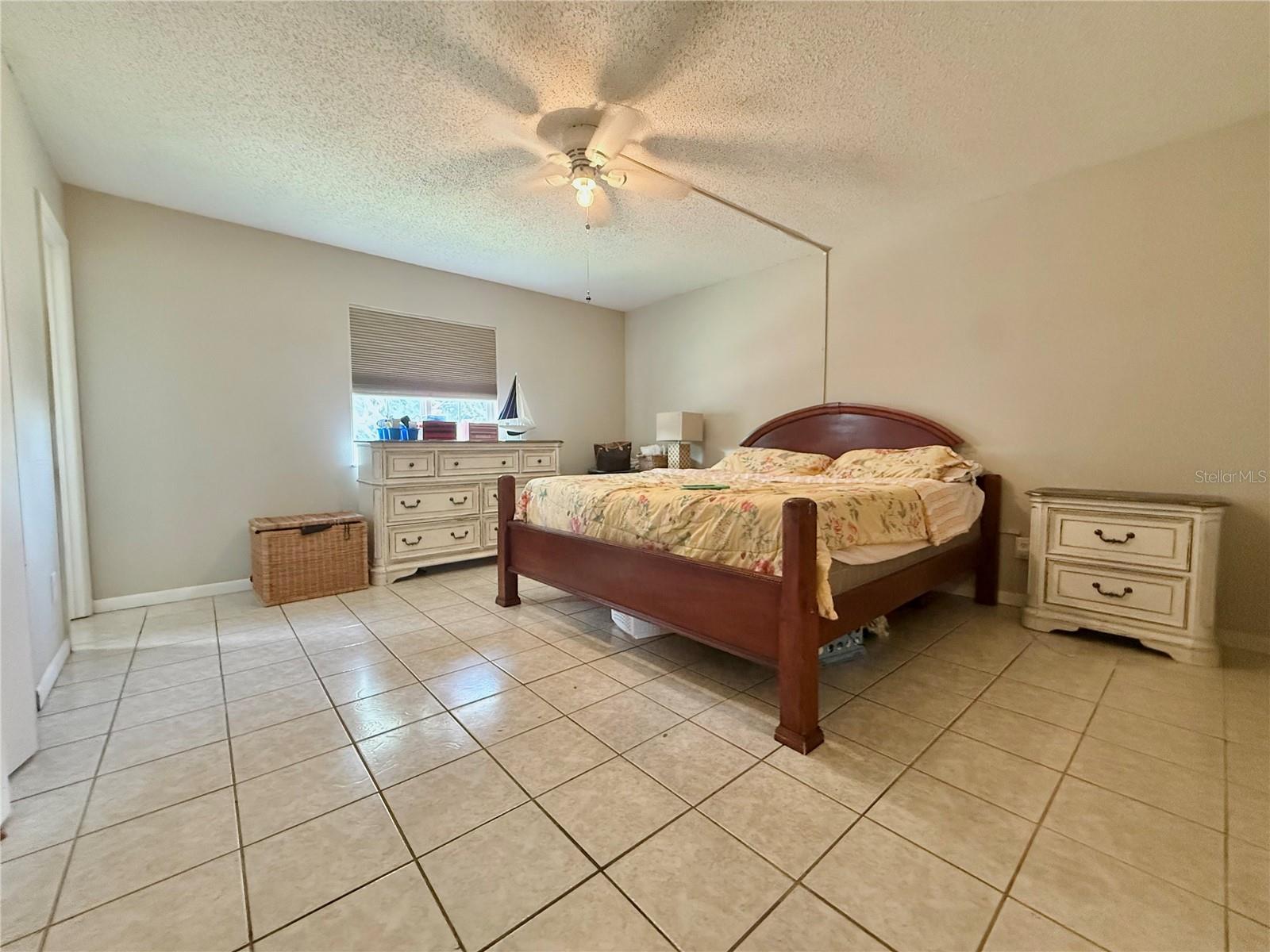 6 Spring Lane Way Property Photo 15